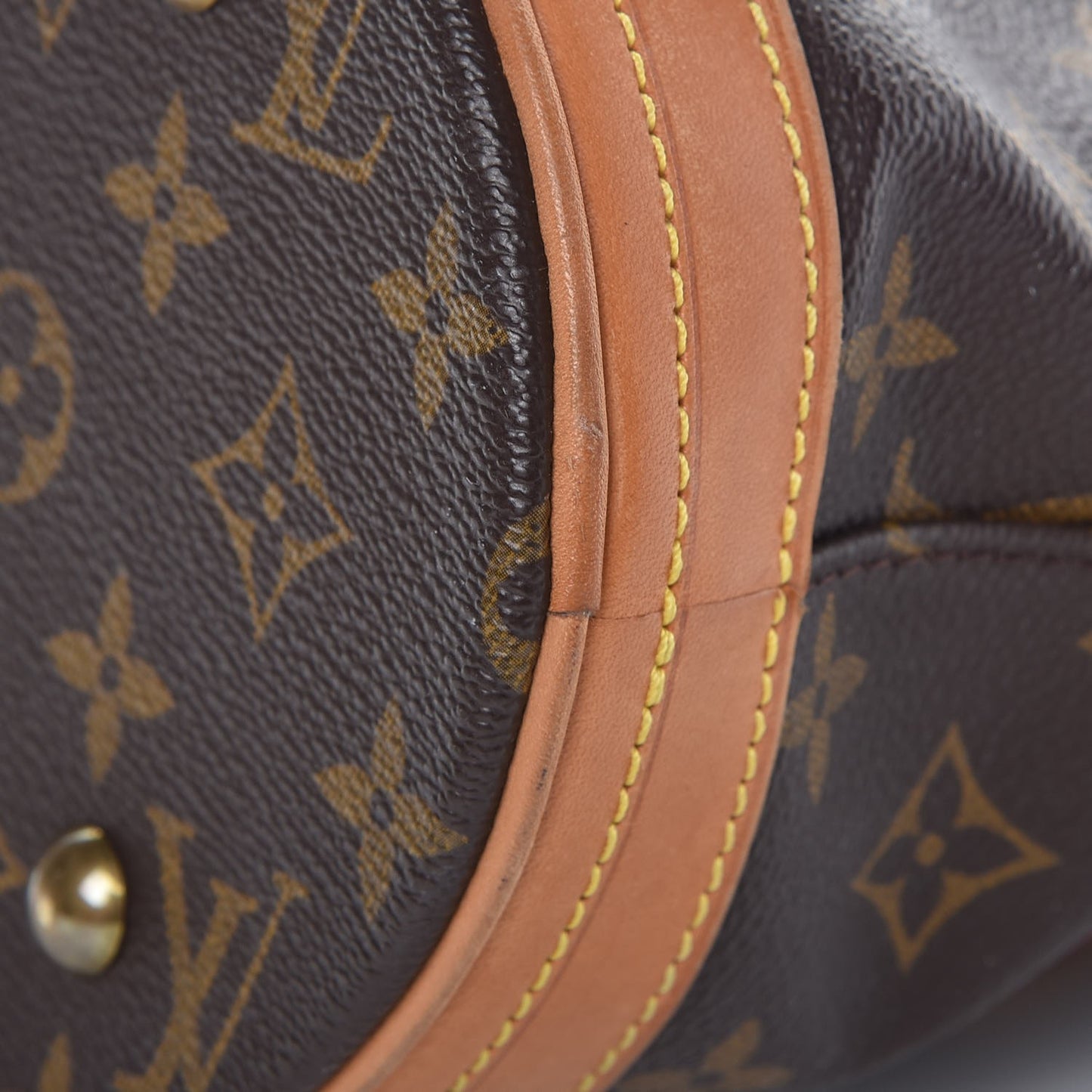 Monogram Petit Bucket 23