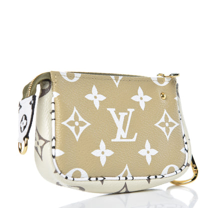 Louis Vuitton Monogram Giant Micro Pochette Accessories Kaki White 3 of 8