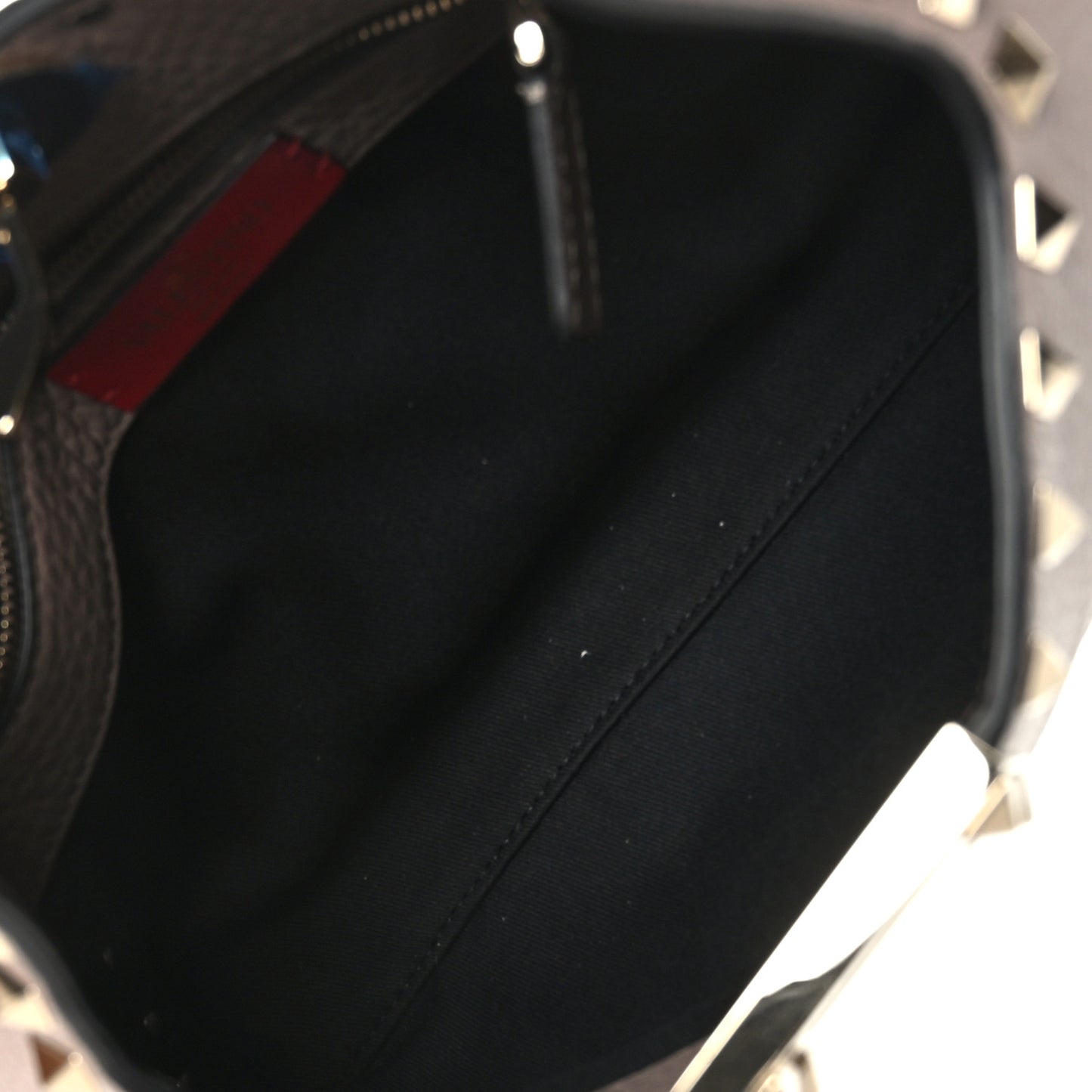 Pebbled Calfskin Small Rockstud Flip Lock Hobo Poudre