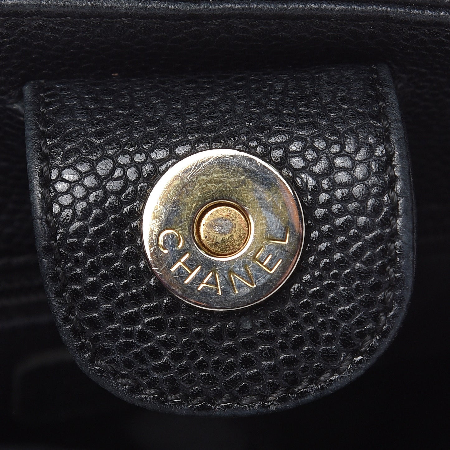 Caviar Quilted Petit Shopping Tote PST Black