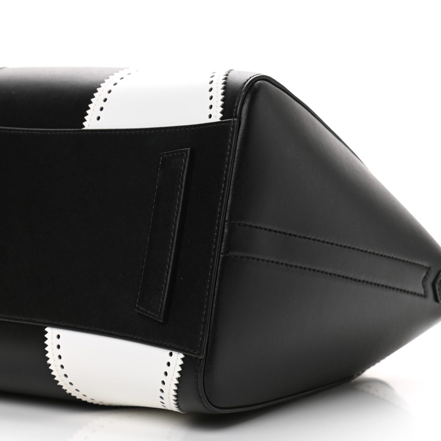 Calfskin Brogue Medium Antigona Black White