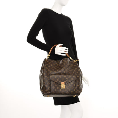 Louis Vuitton Monogram Metis 2 of 10