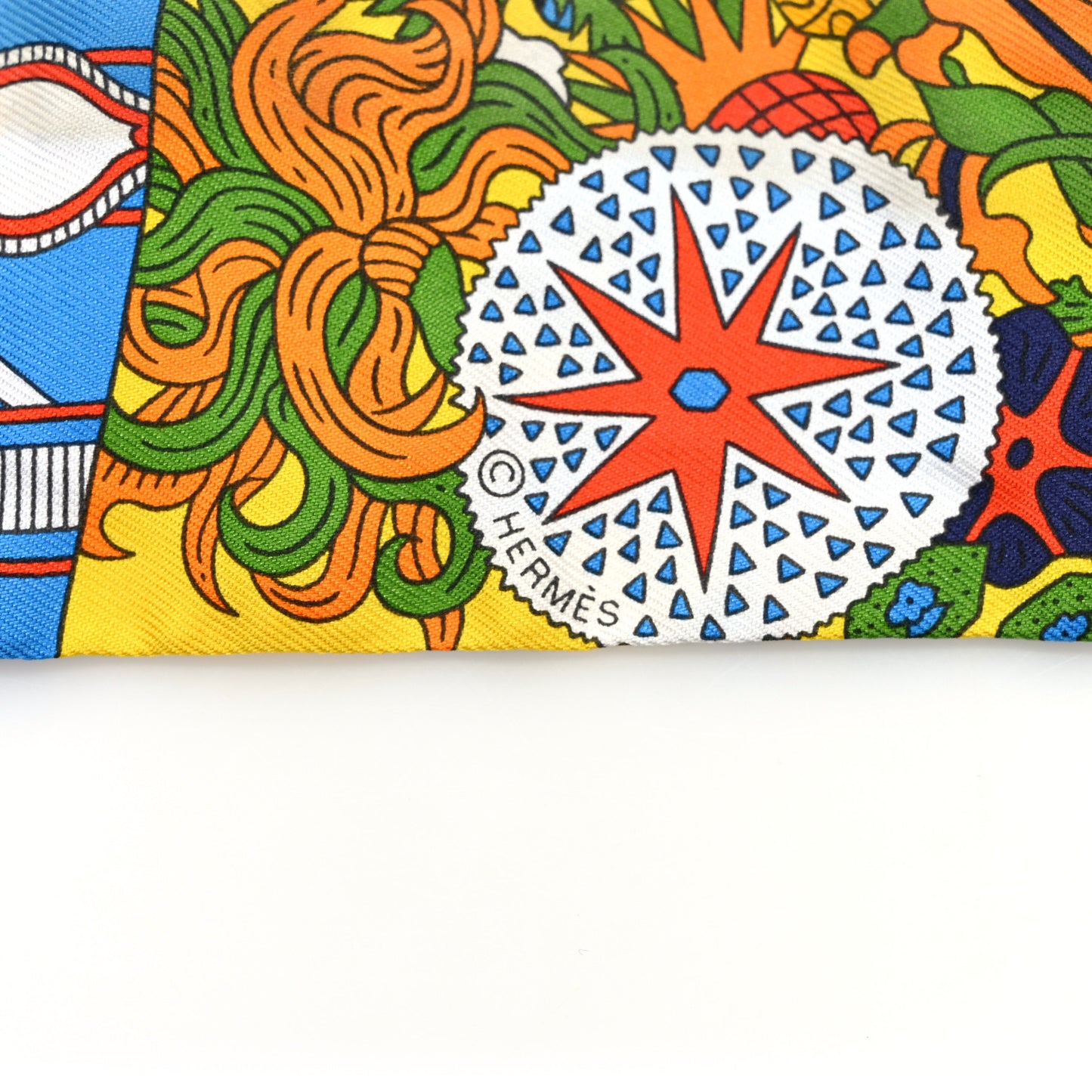 Silk De l'Ombrelle Aux Duels Sticker Twilly Black Bleu Jaune Vif