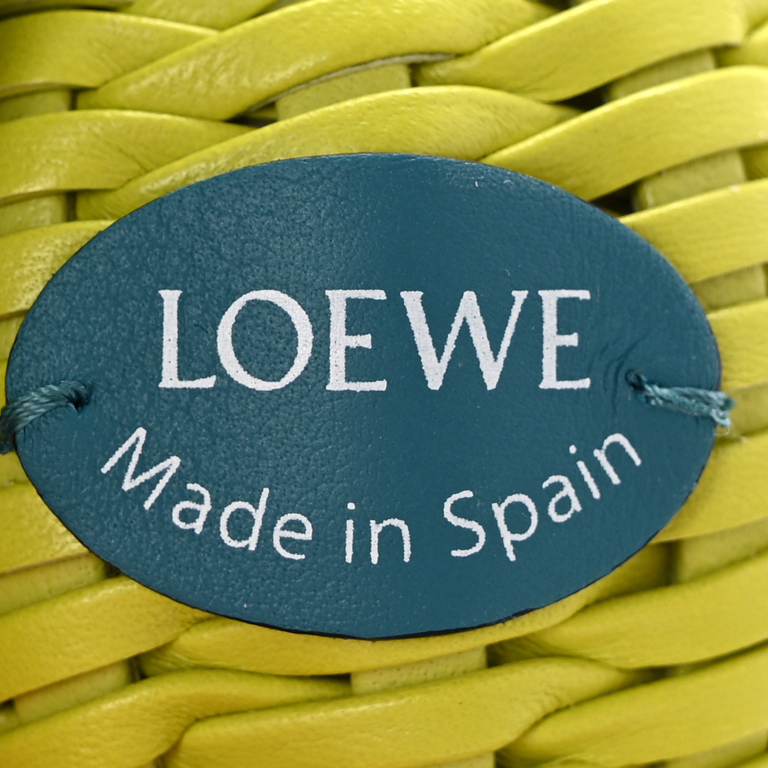 Loewe Calfskin Granny Smith Apple Charm Green 1887363 – FASHIONPHILE