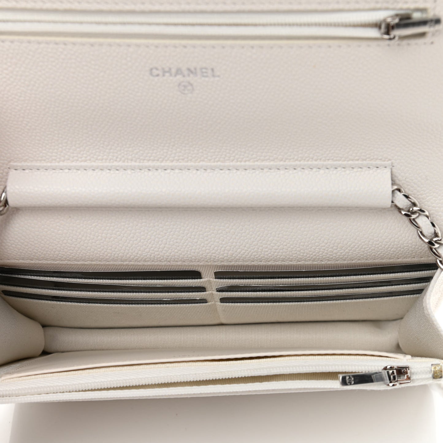 Caviar Quilted Wallet On Chain WOC White