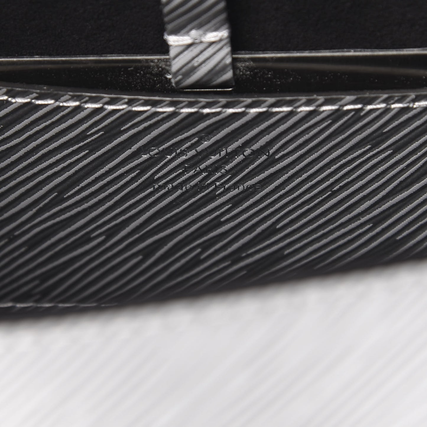 Epi Twist Shoulder Bag MM Argent