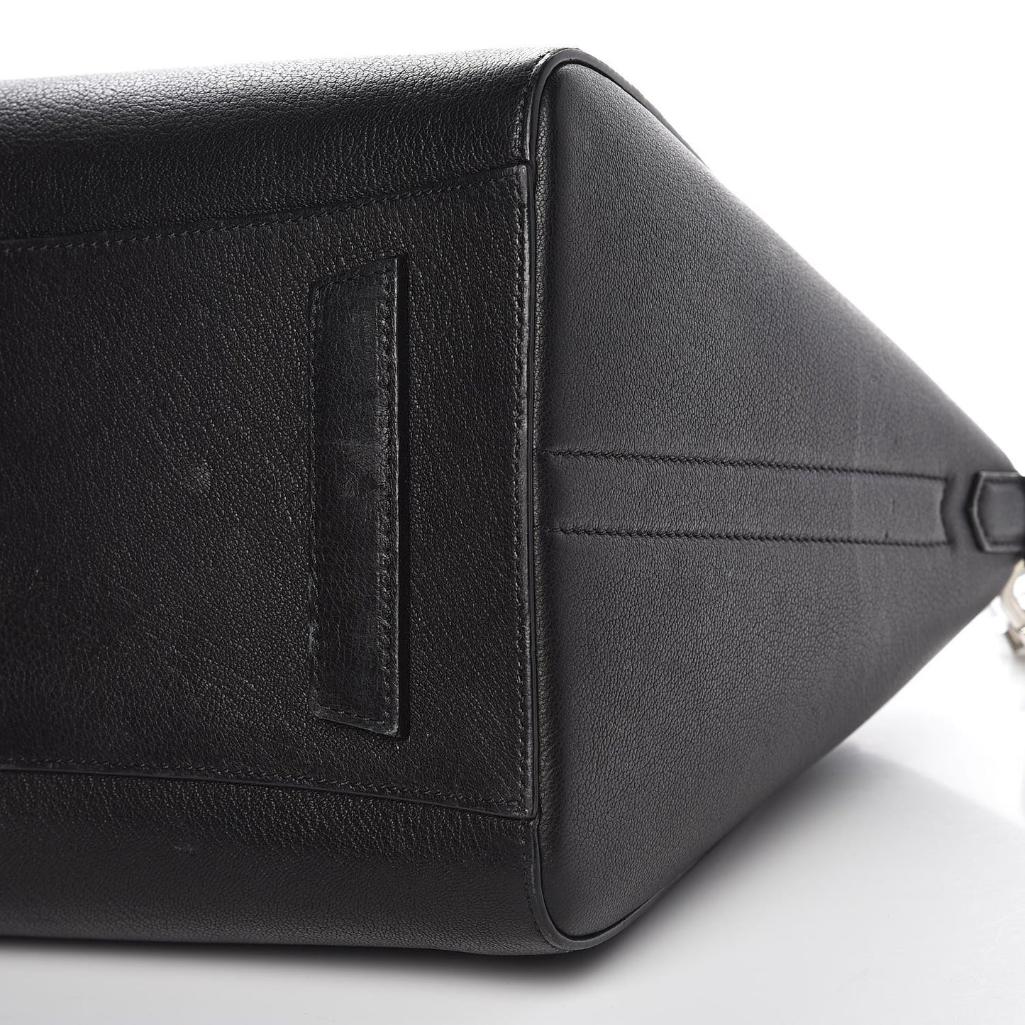 Sugar Goatskin Medium Antigona Black