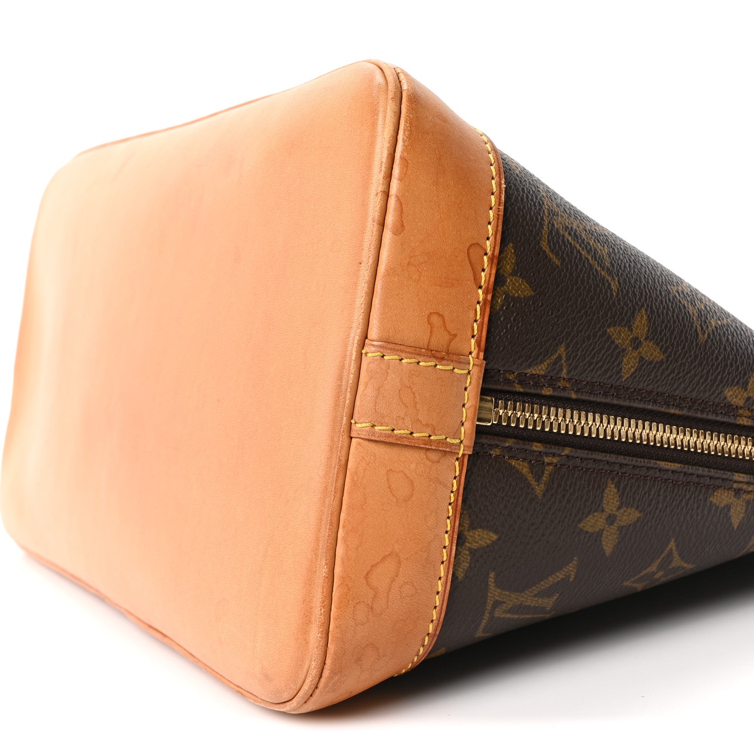 Louis Vuitton Monogram Alma PM 9 of 9