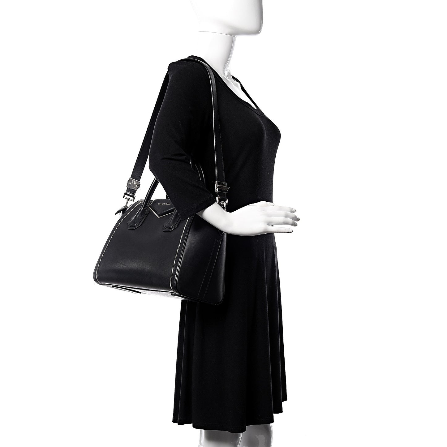 Buffed Calfskin Small Chain Antigona Black