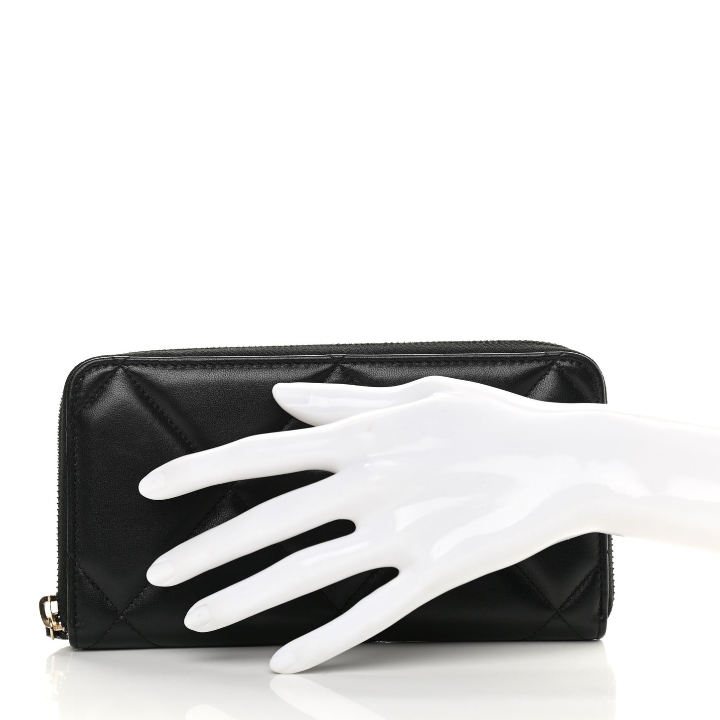 Lambskin Quilted 19 Zipped Wallet Black