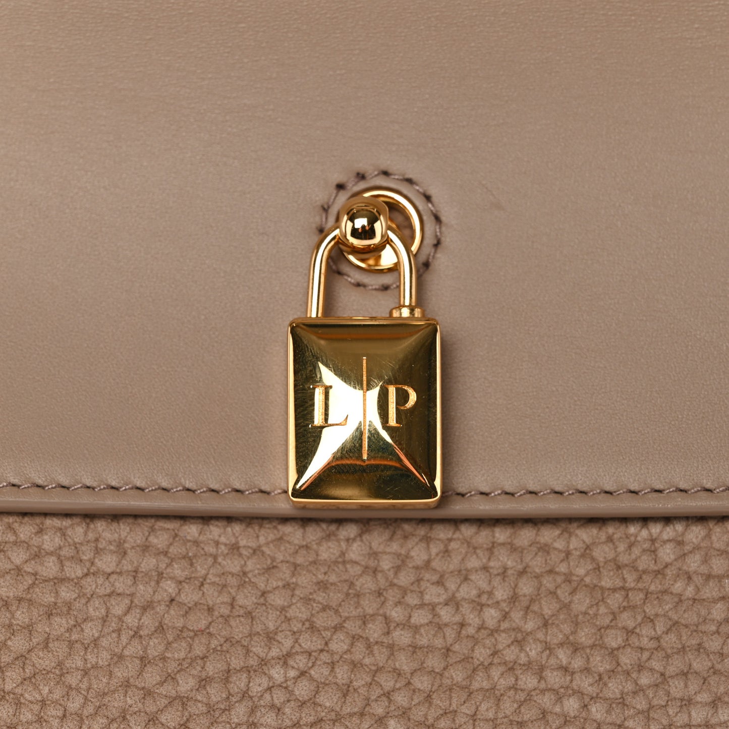 Grained Nubuck L32 Loom Bag Fossil