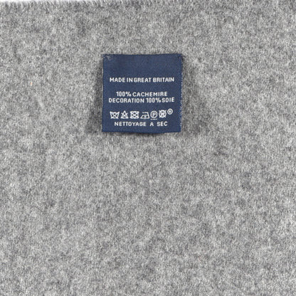 Hermes Cashmere Silk Patch de Soie Muffler Gris Chine 3 of 3
