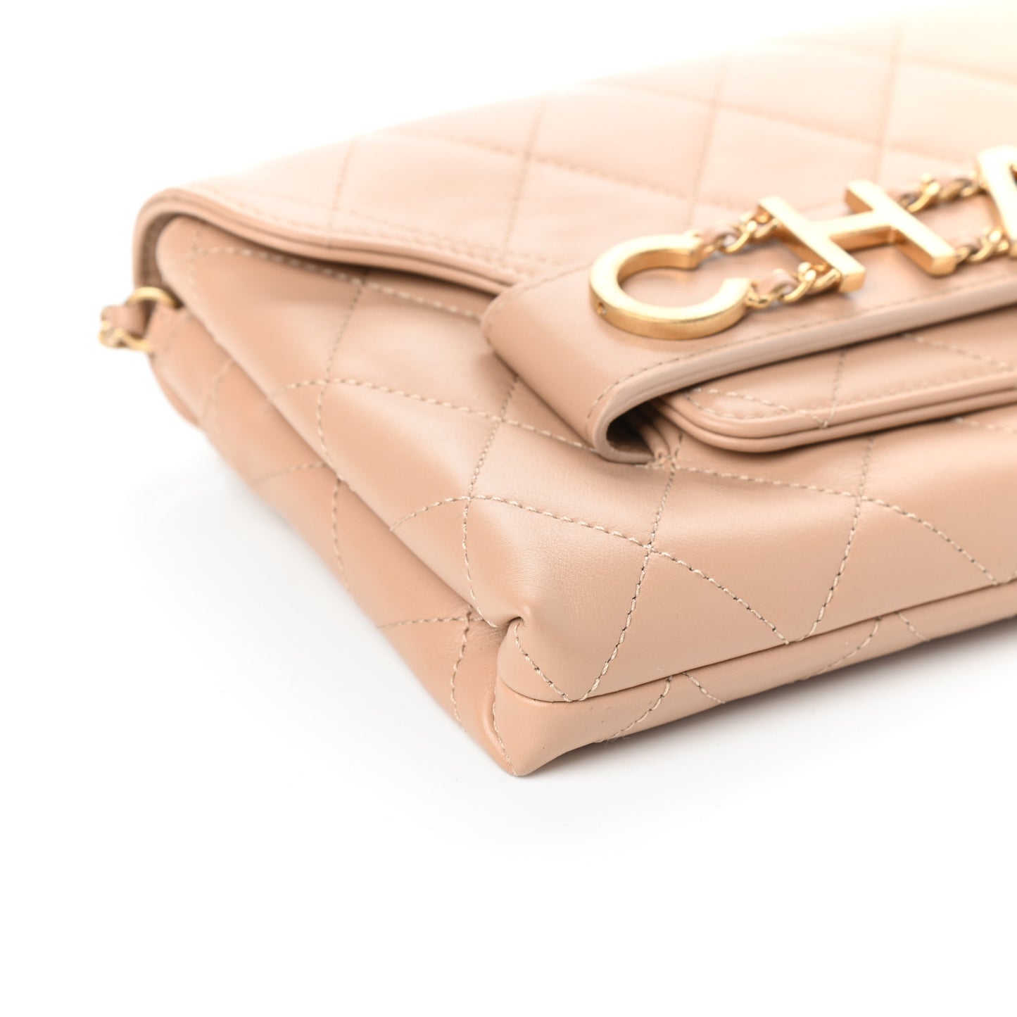 Calfskin Quilted Enchained Clutch Beige