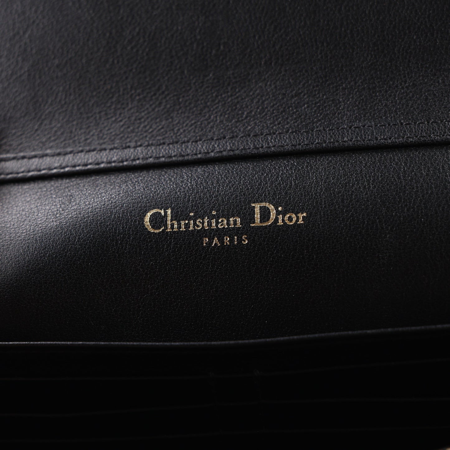 Patent 30 Montaigne Pouch Black