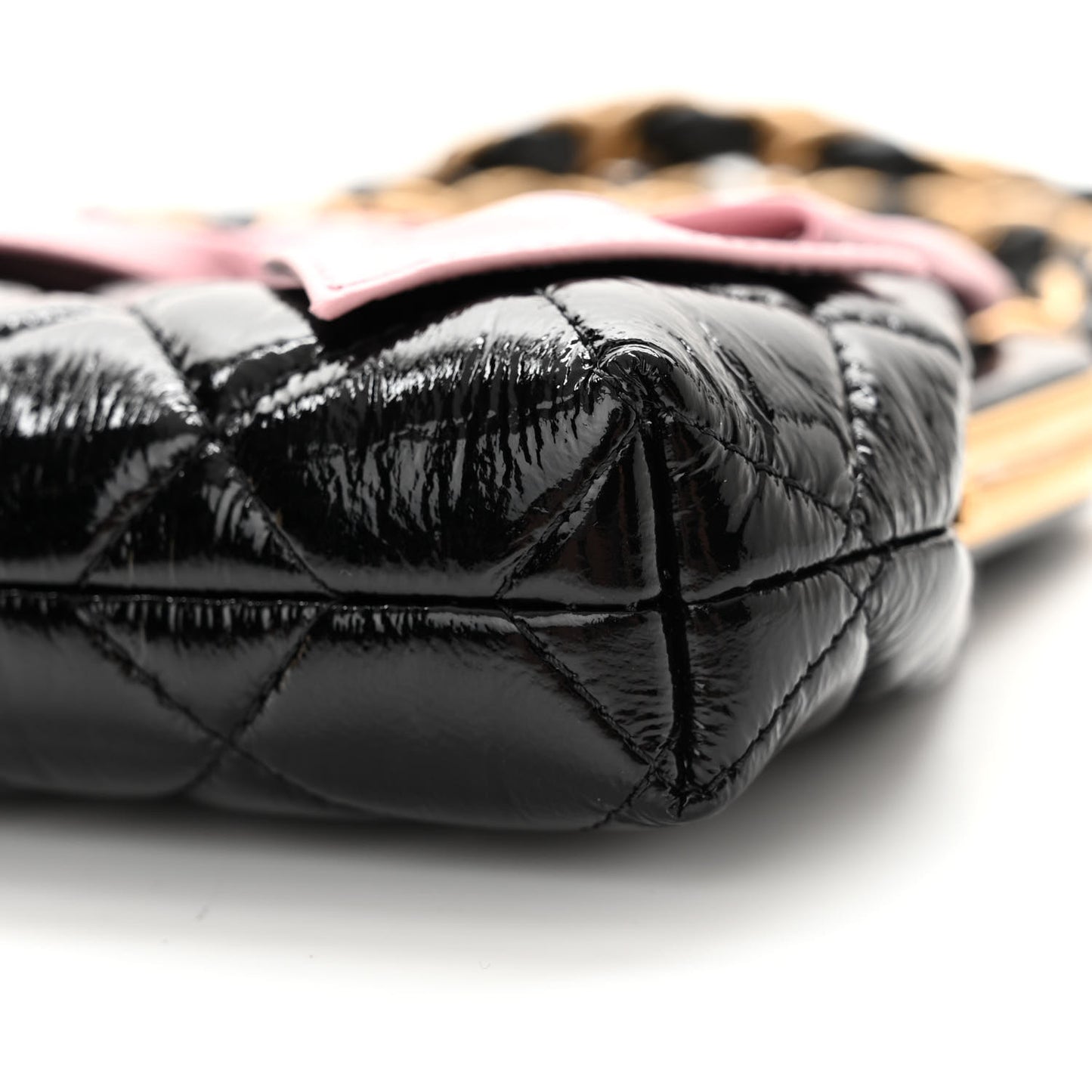 Patent Crumpled Lambskin Quilted Clutch With Chain Black Pink