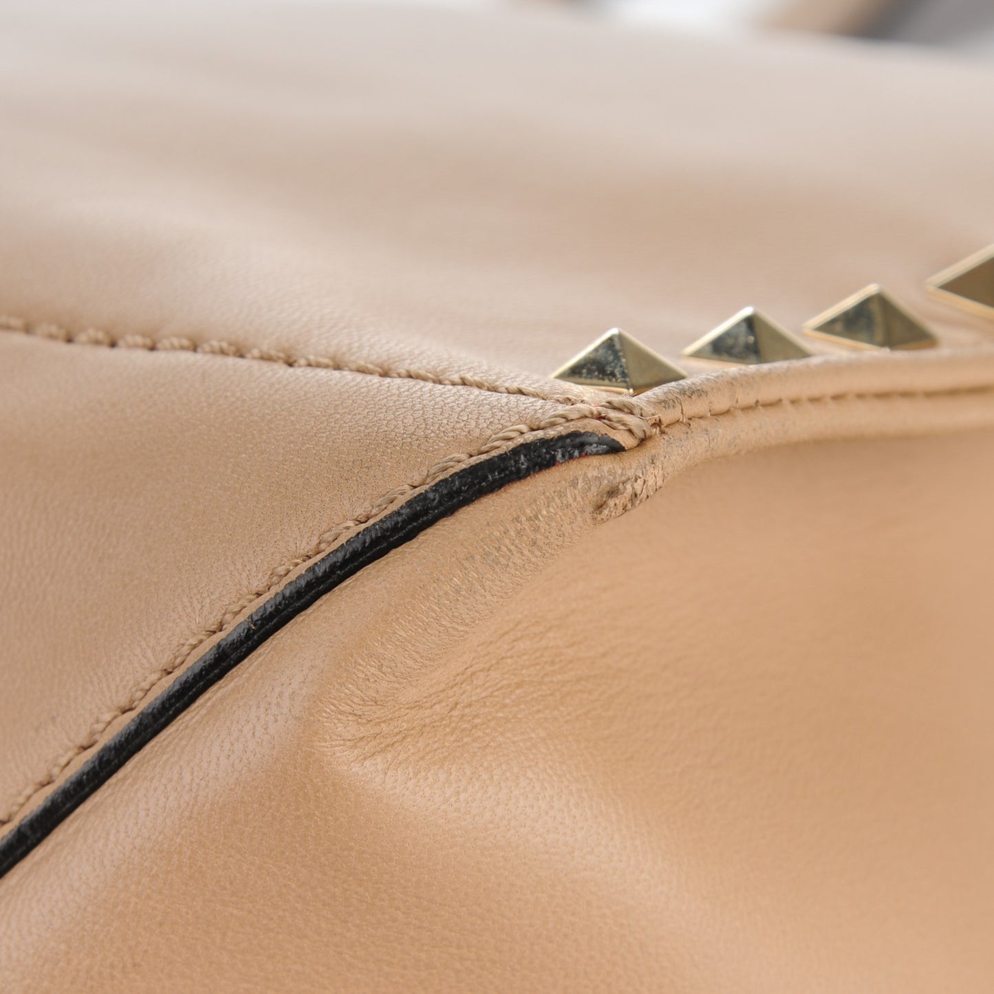 Nappa Medium Rockstud Soft Tote Nude