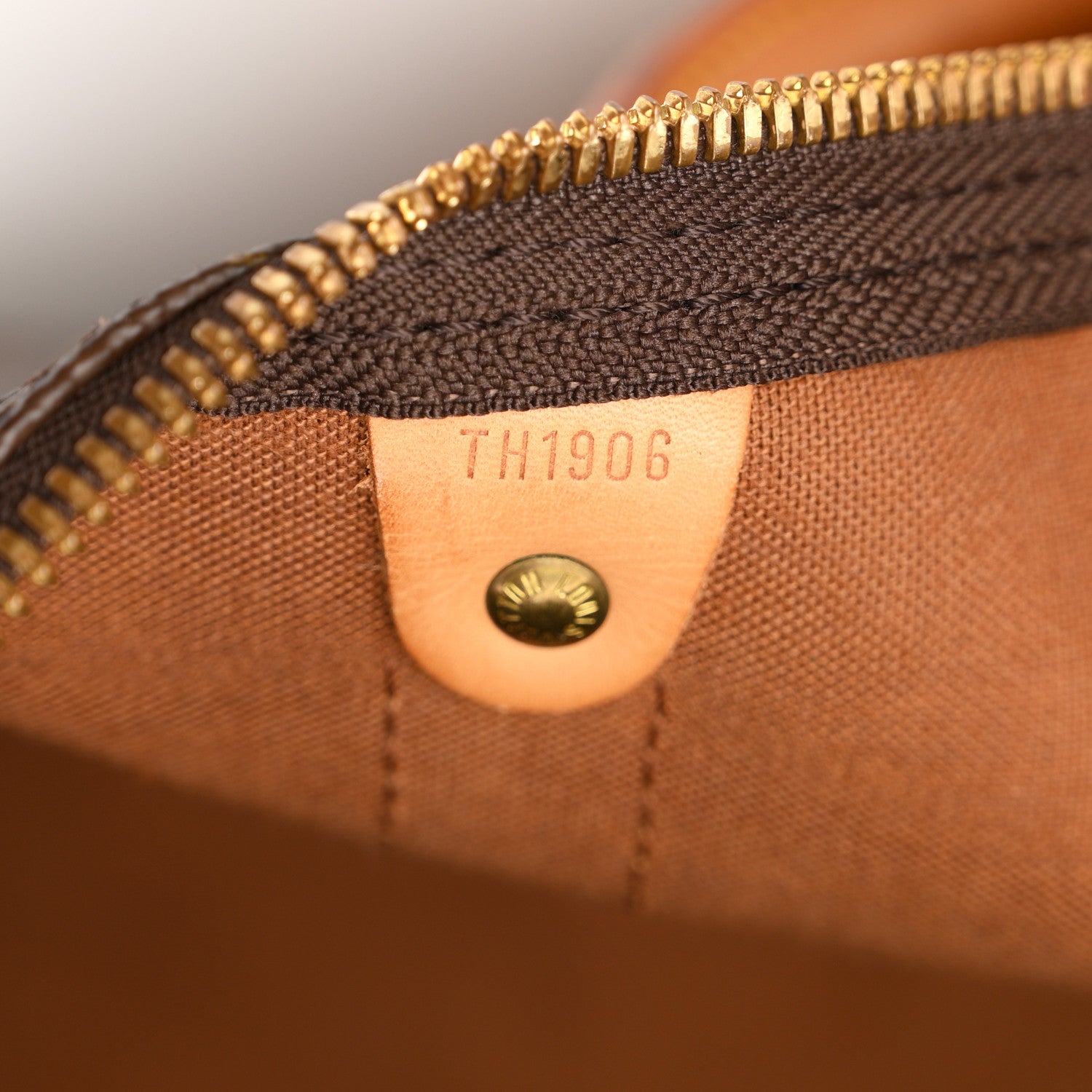 Louis Vuitton Monogram Keepall Bandouliere 55 6 of 10