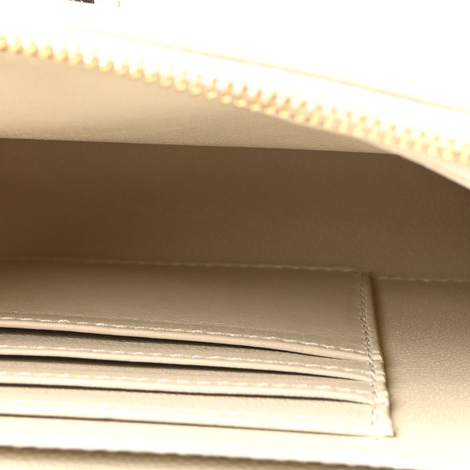Saint Laurent Grain De Poudre Monogram Kate Belt Bag Crema Soft 8 of 17