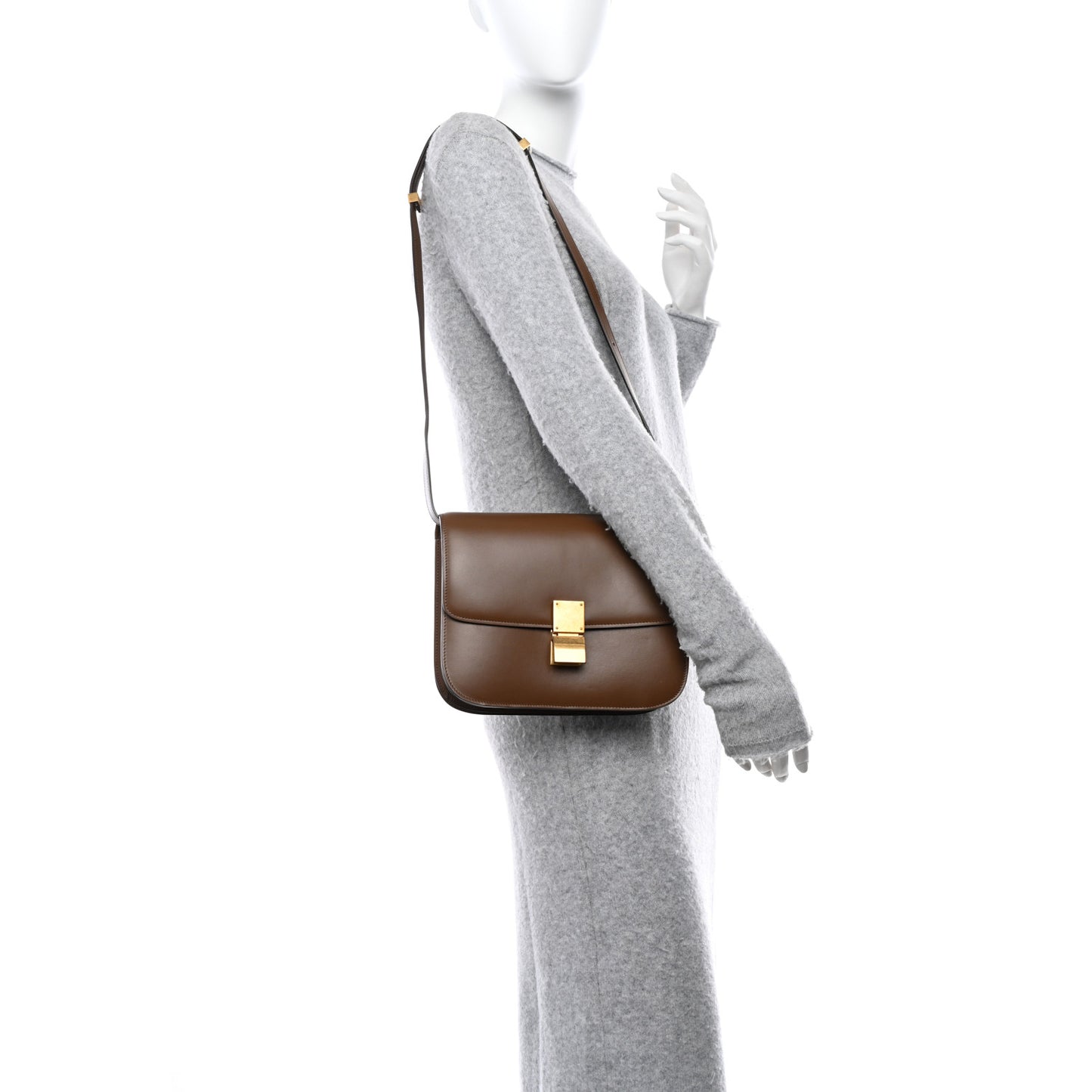 Box Calfskin Medium Classic Box Flap Bag Camel