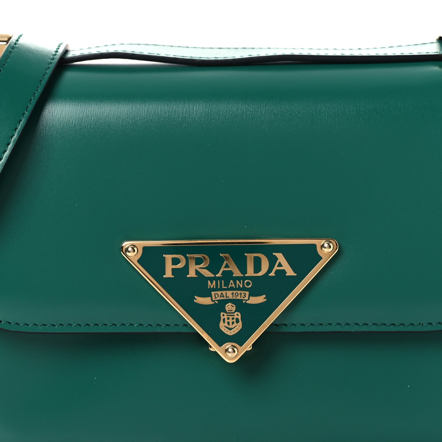 Box Calfskin Triangle Embleme Flap Shoulder Bag Assenzio