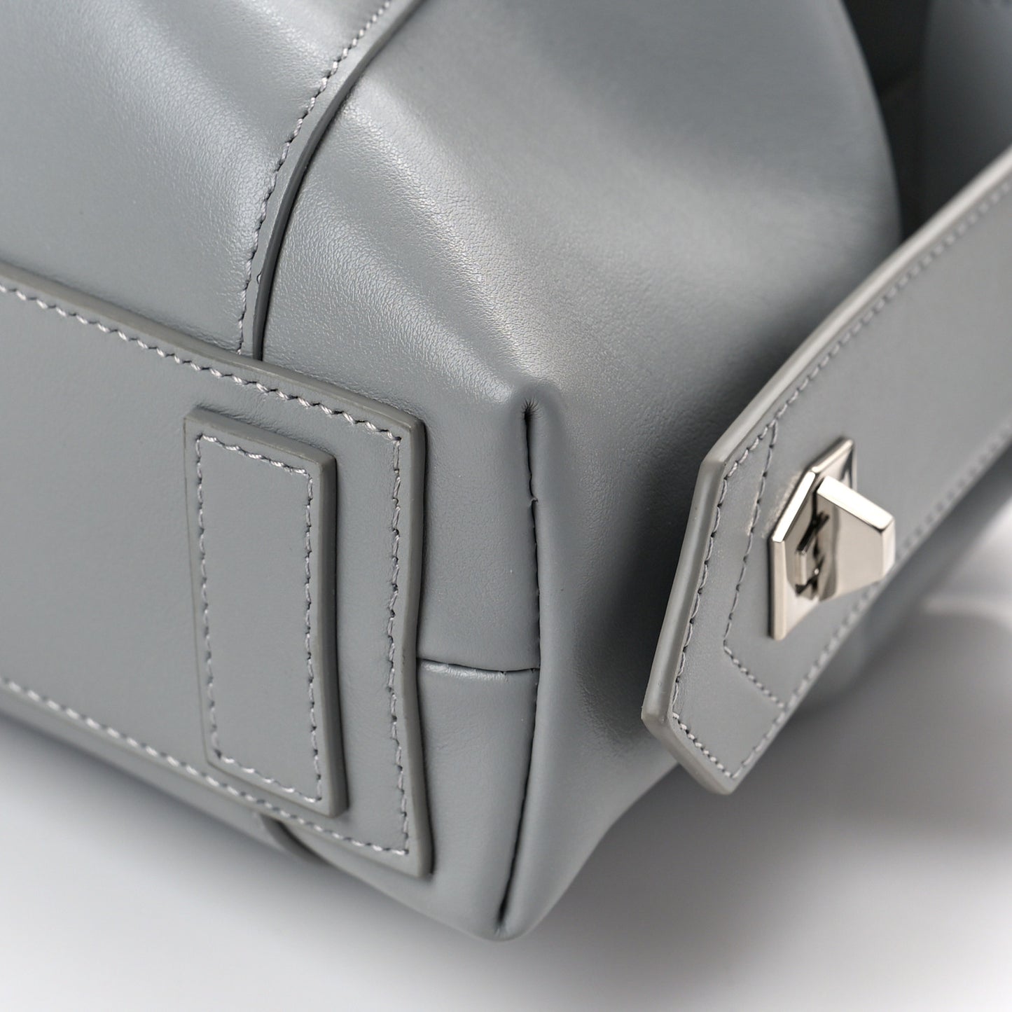 Smooth Calfskin Small Soft Antigona Cloud Grey