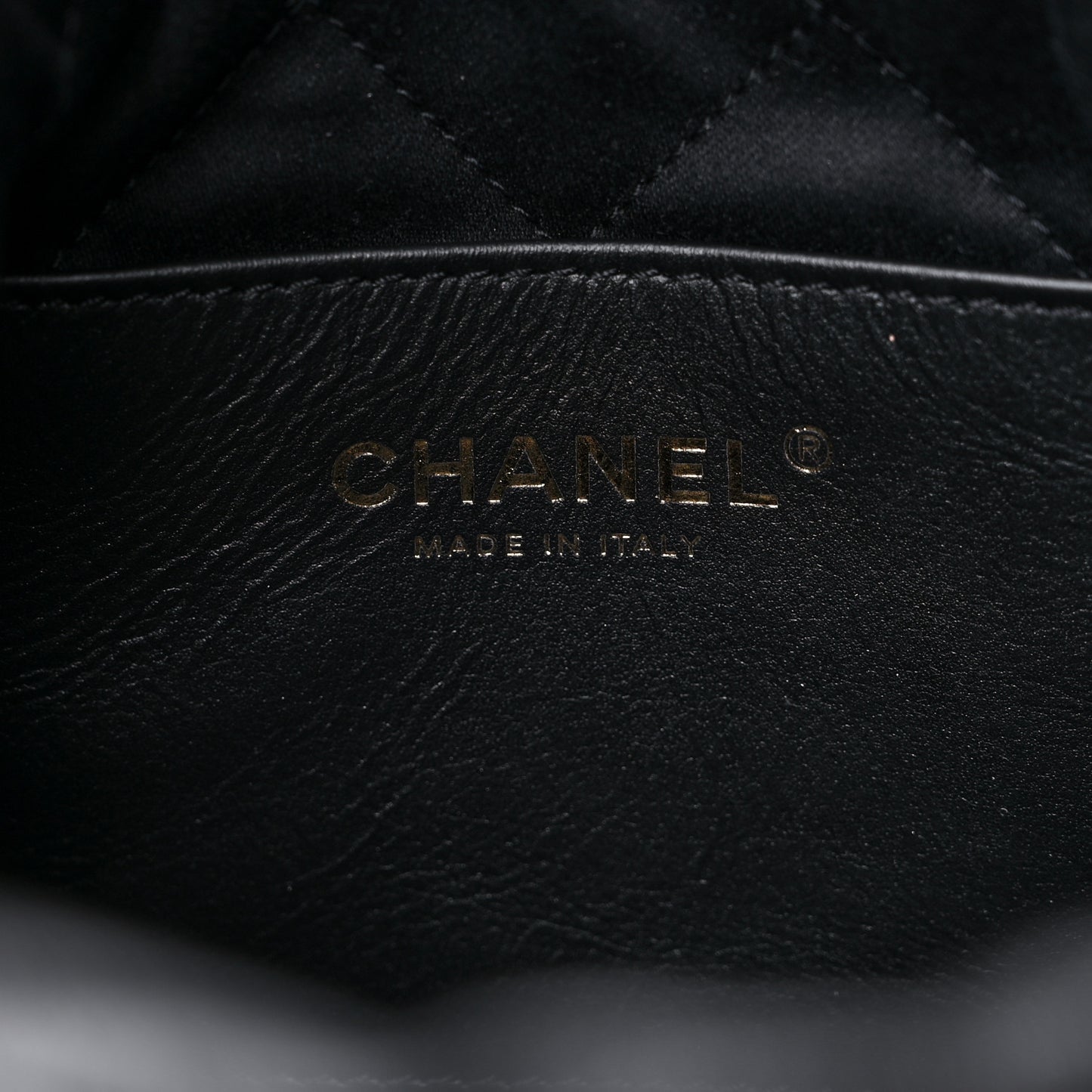 Shiny Crumpled Calfskin Quilted Pearl Mini Chanel 22 Black