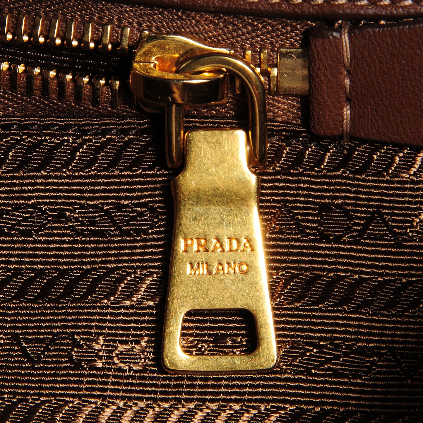 Vitello Daino Pushlock Tote Tobacco