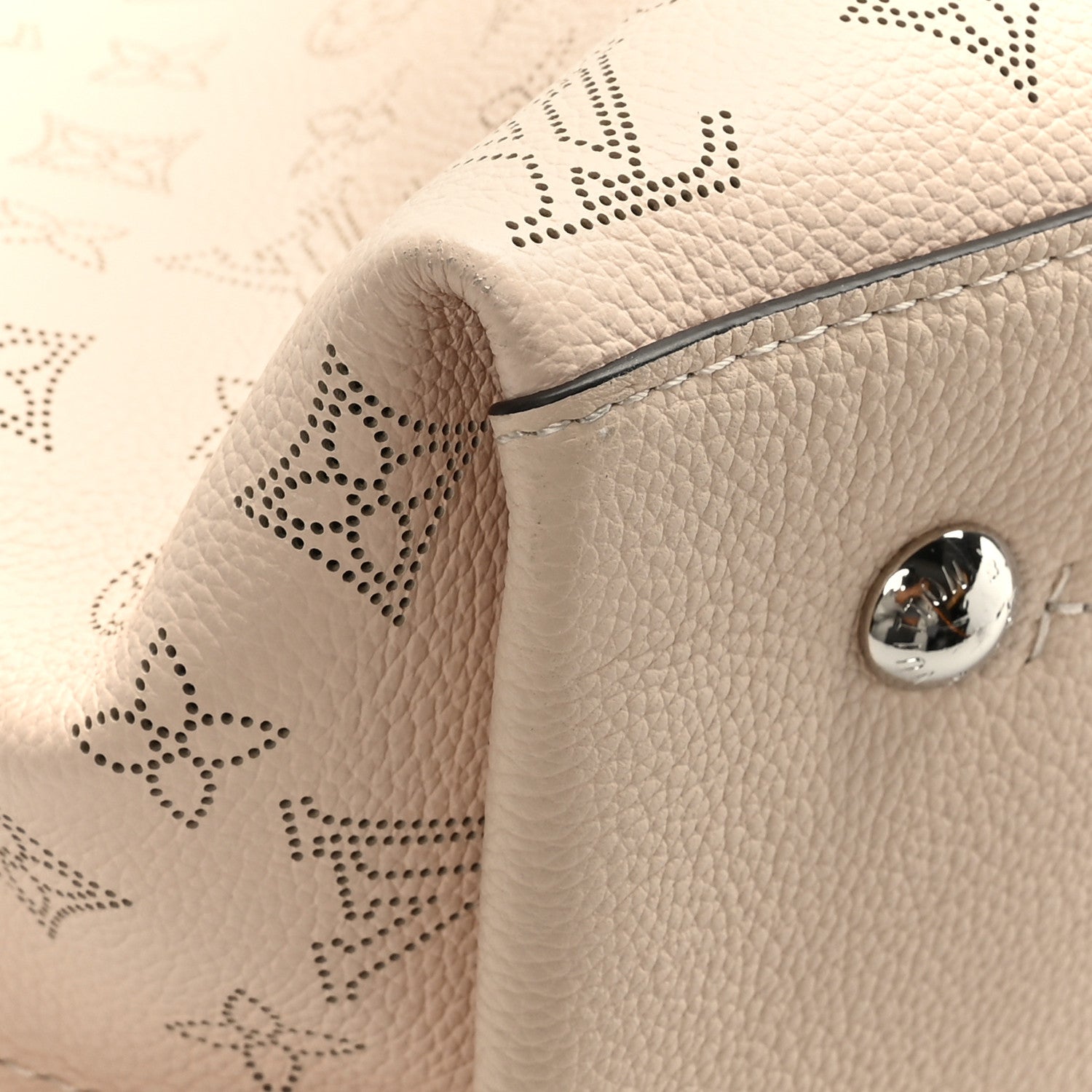 Louis Vuitton Mahina Carmel Hobo Creme 7 of 10