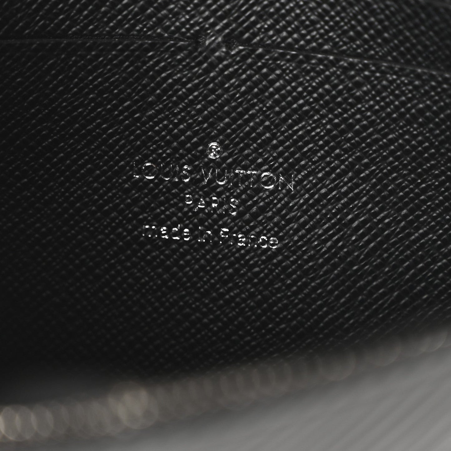 Epi Twist Chain Wallet Black