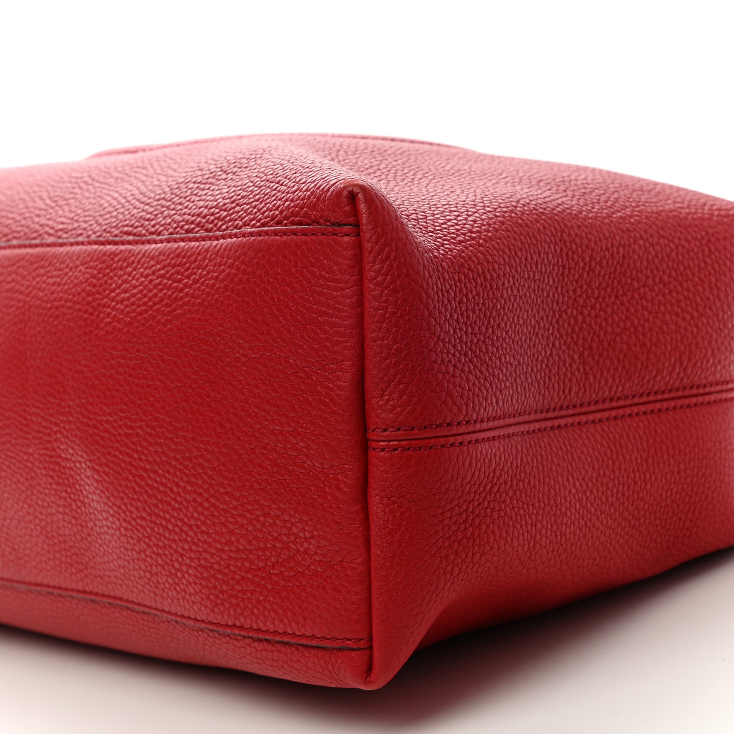 Cellarius Calfskin Medium Soho Chain Shoulder Bag Vibrant Red
