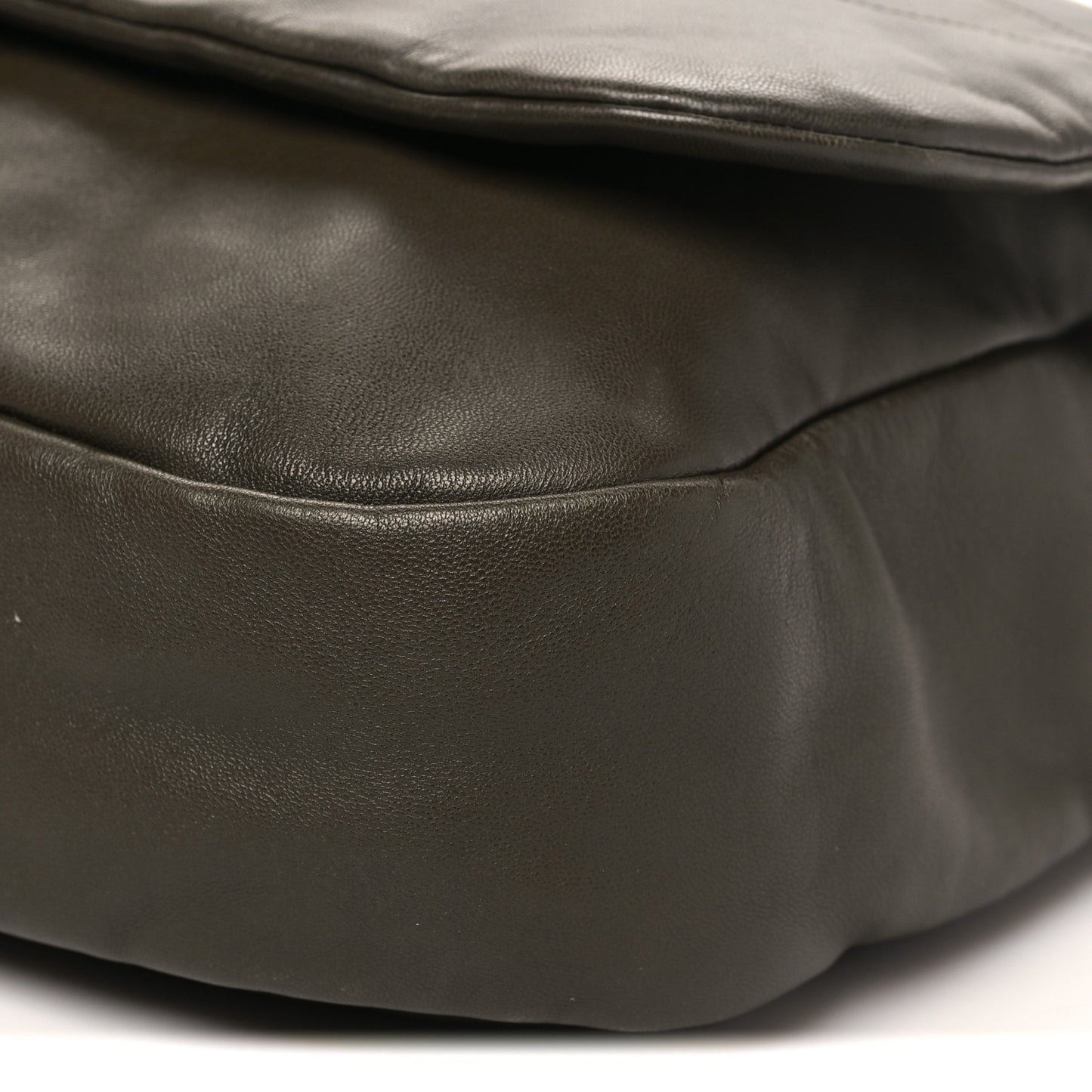 Lambskin Matelasse Monogram Large Jamie 4.3 Light Musk