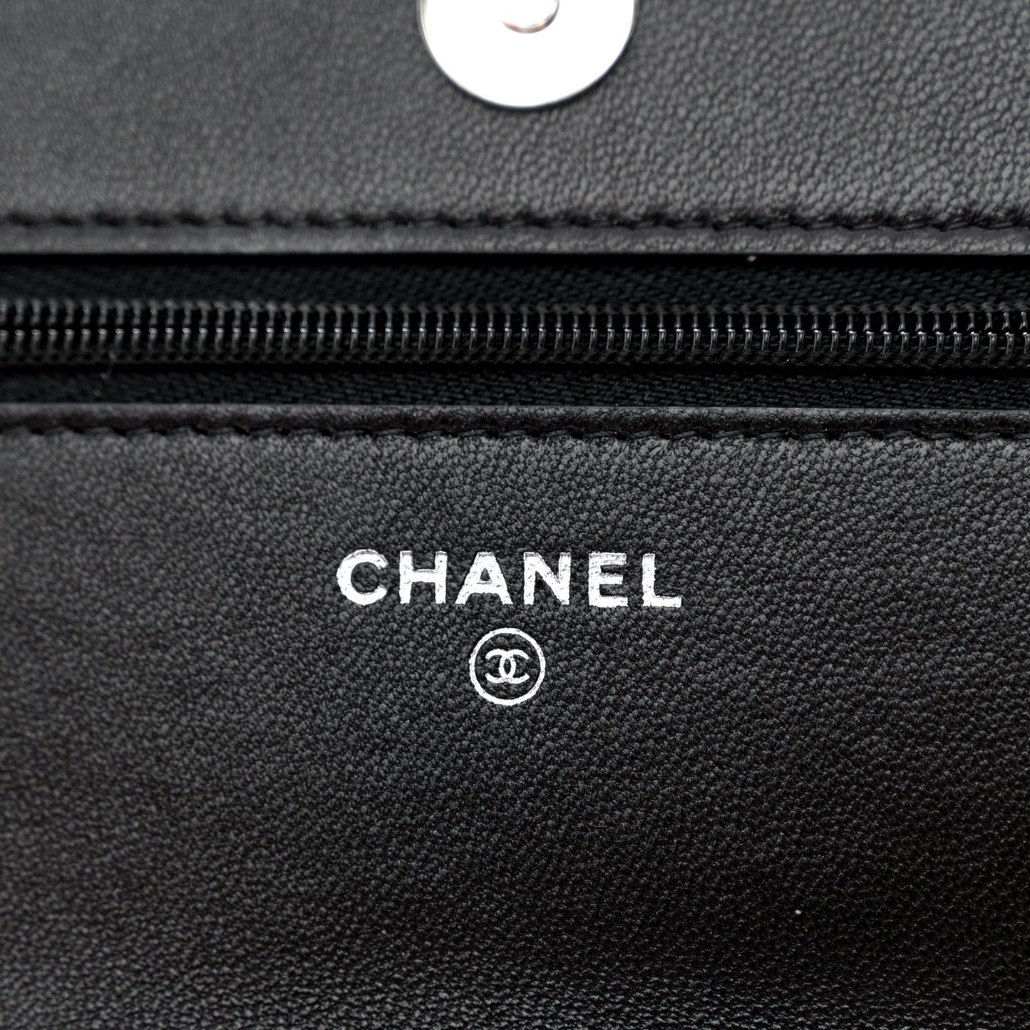 Lambskin Quilted Wallet On Chain WOC Black