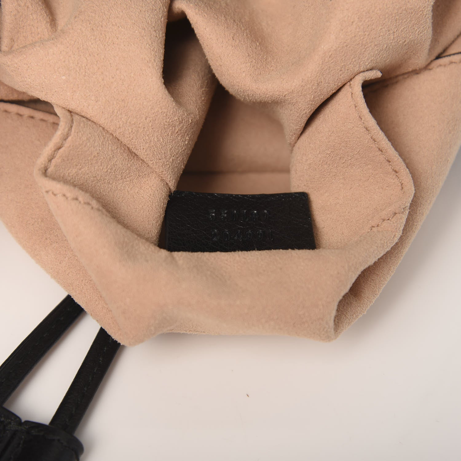 Gucci Piuma Lux Energy Medium Re(Belle) Convertible Bucket Bag Black 6 of 9