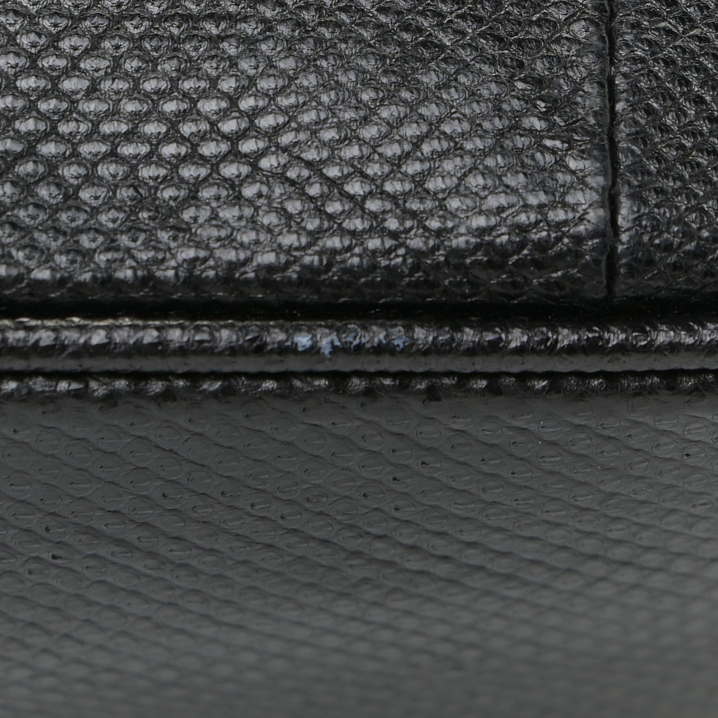 Calfskin Lizard Embossed Boat Pochette Black