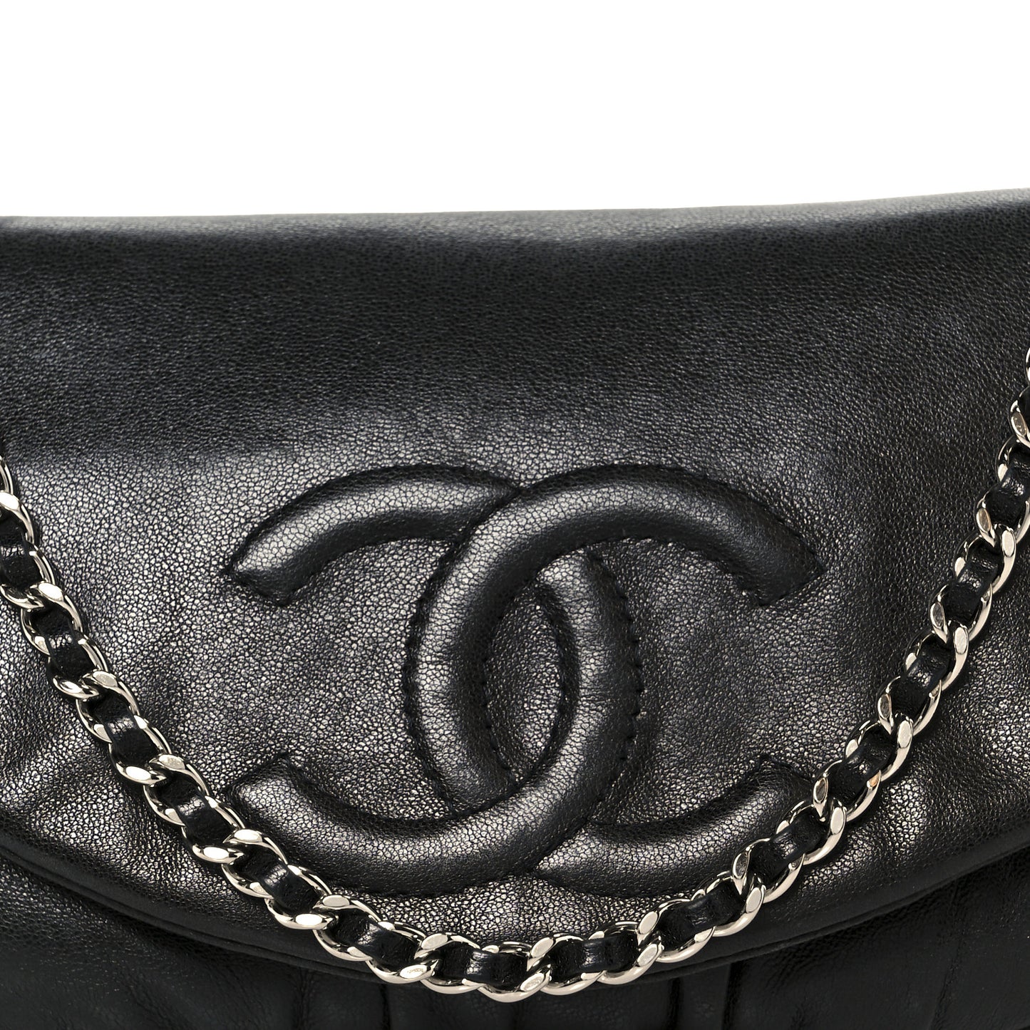 Lambskin Half Moon Wallet On Chain WOC Black