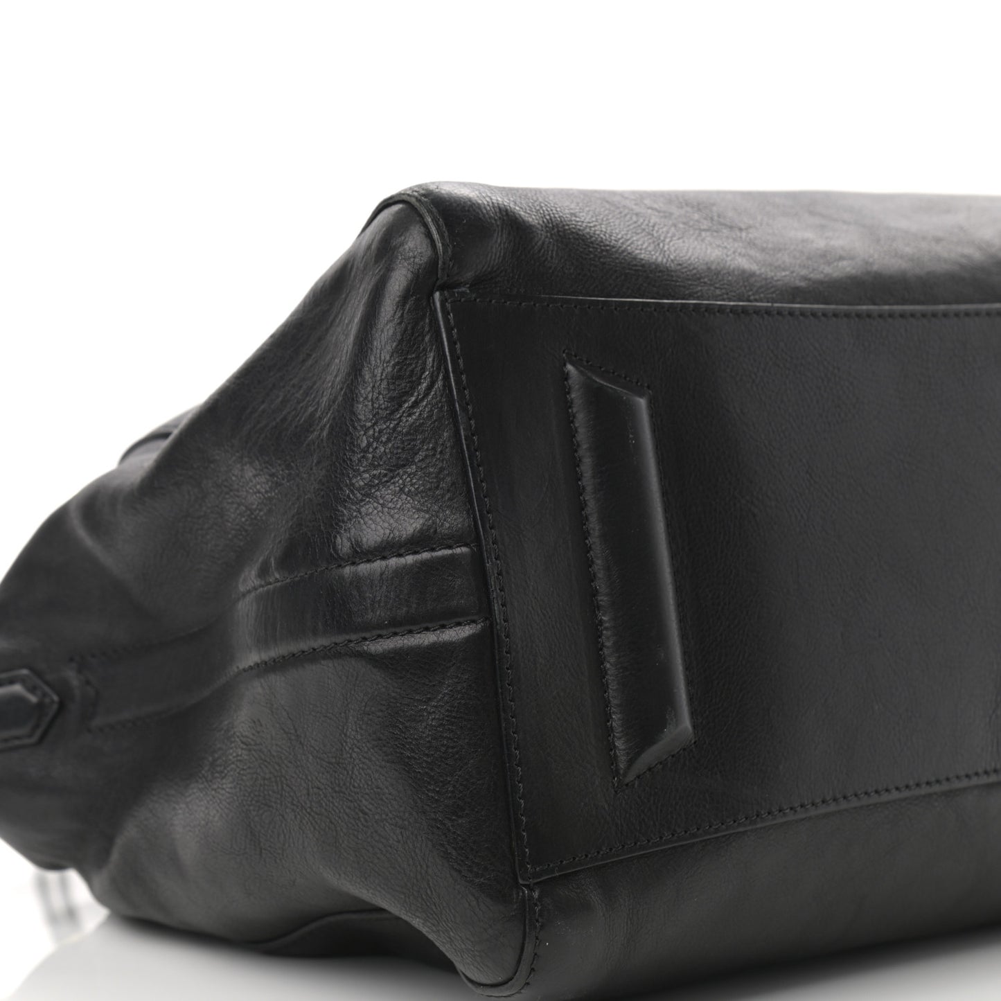 Smooth Calfskin Medium Soft Antigona Black