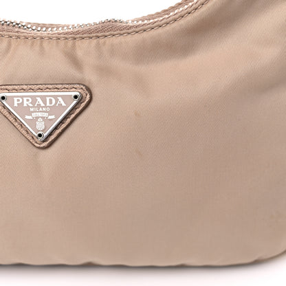 Prada Nylon Re-Edition 2005 Shoulder Bag Cammeo 15 of 16