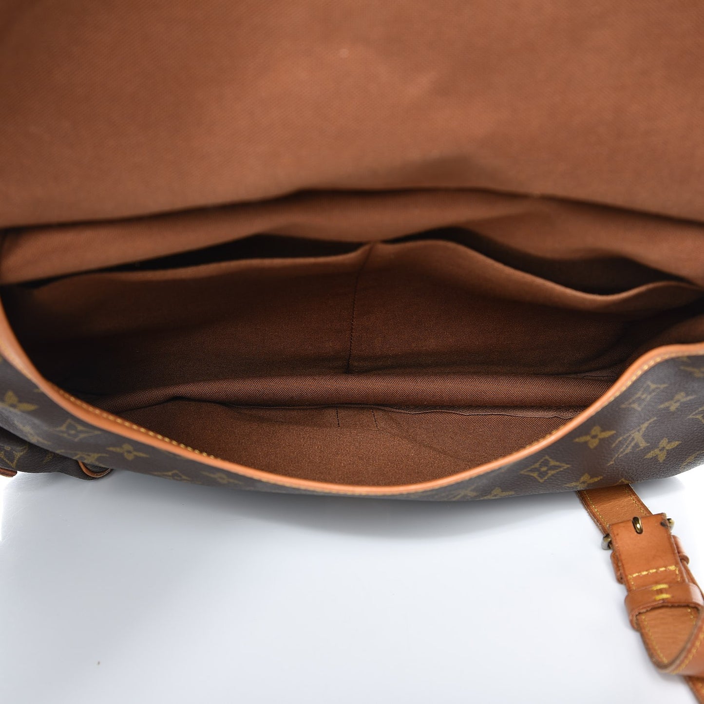 Monogram Saumur 35