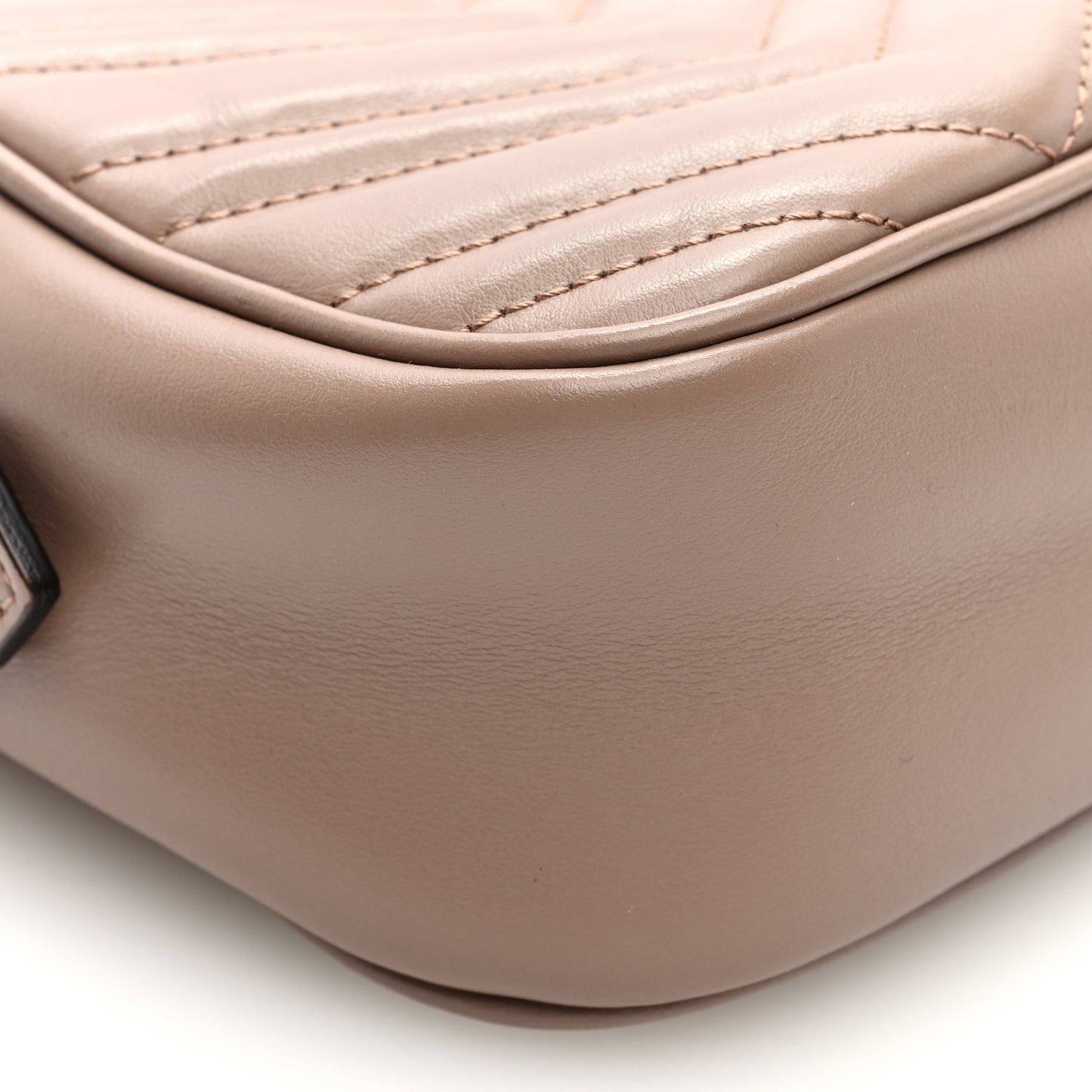 Calfskin Matelasse Small GG Marmont Chain Shoulder Bag Porcelain Rose