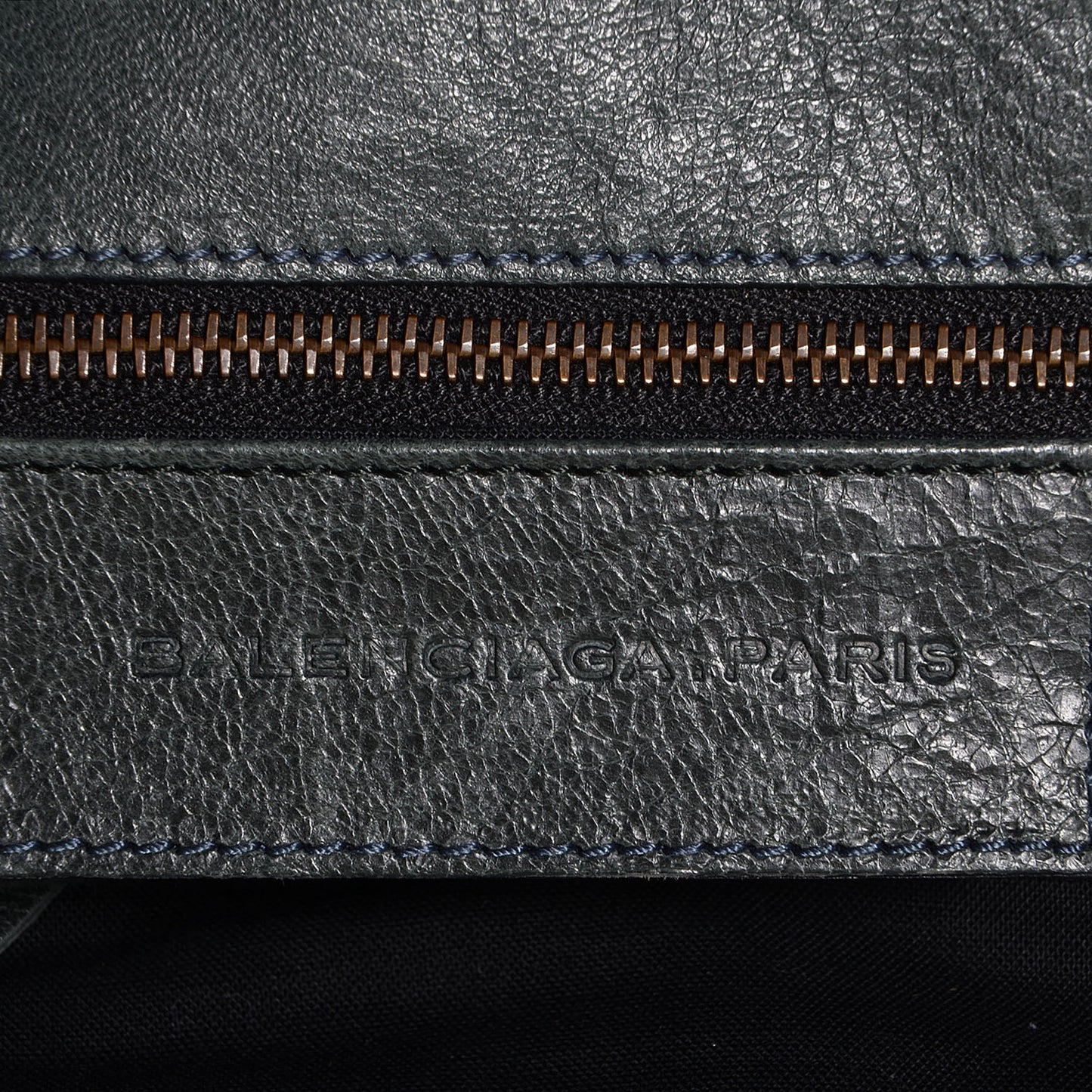 Agneau Giant Stitch Shoulder Bag Anthracite