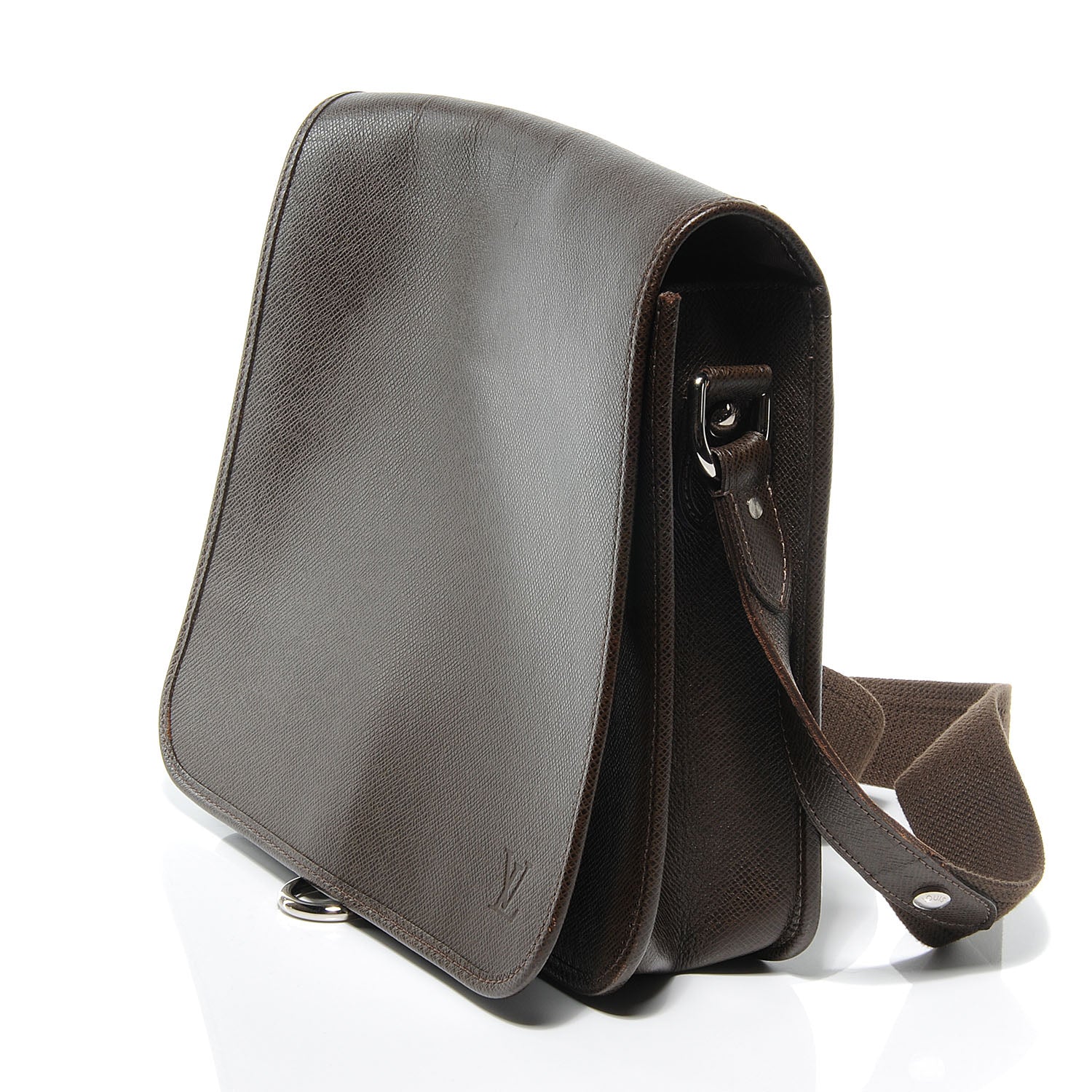 Louis Vuitton Taiga Andrei Messenger Grizzli 3 of 8