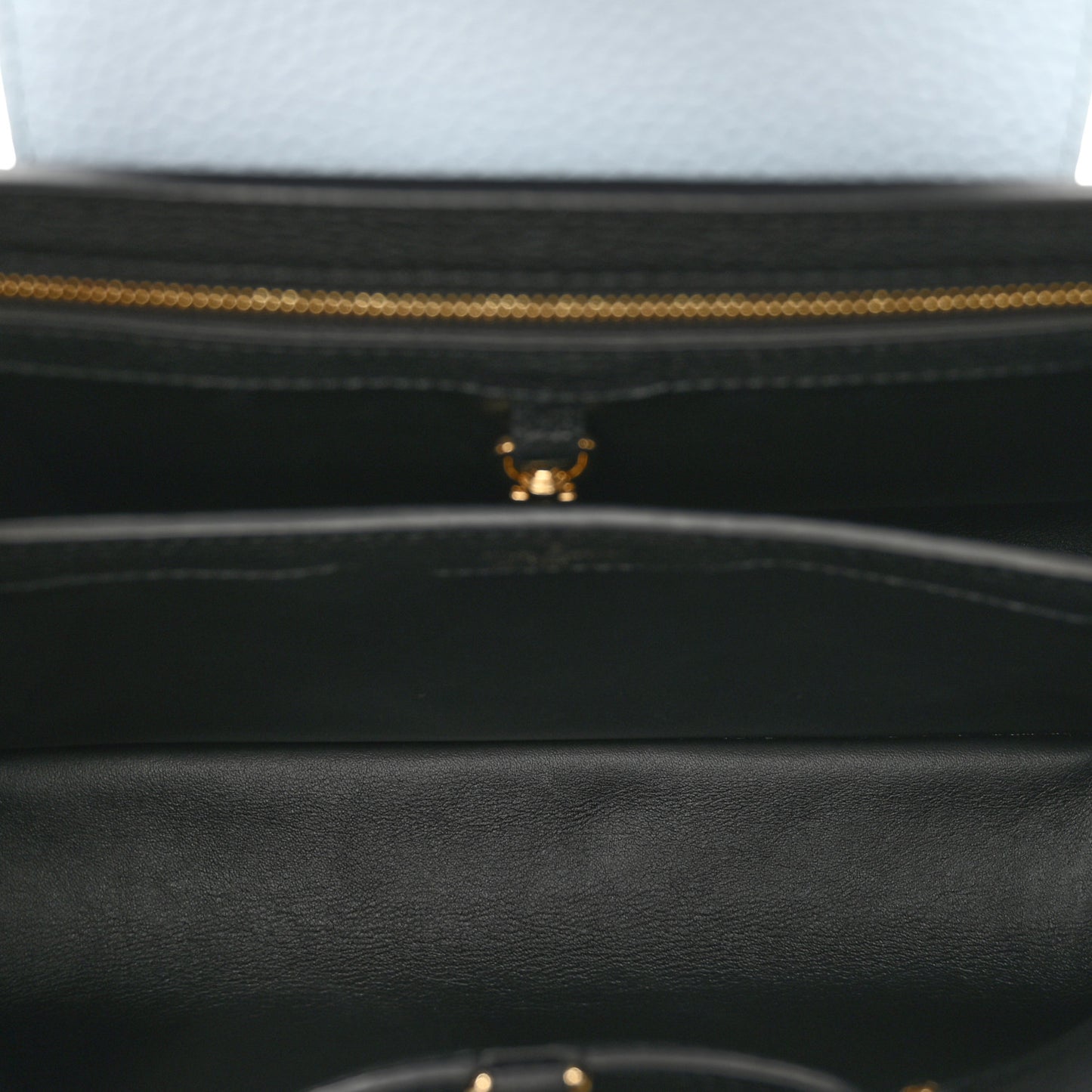 Taurillon Capucines MM Black Blue White