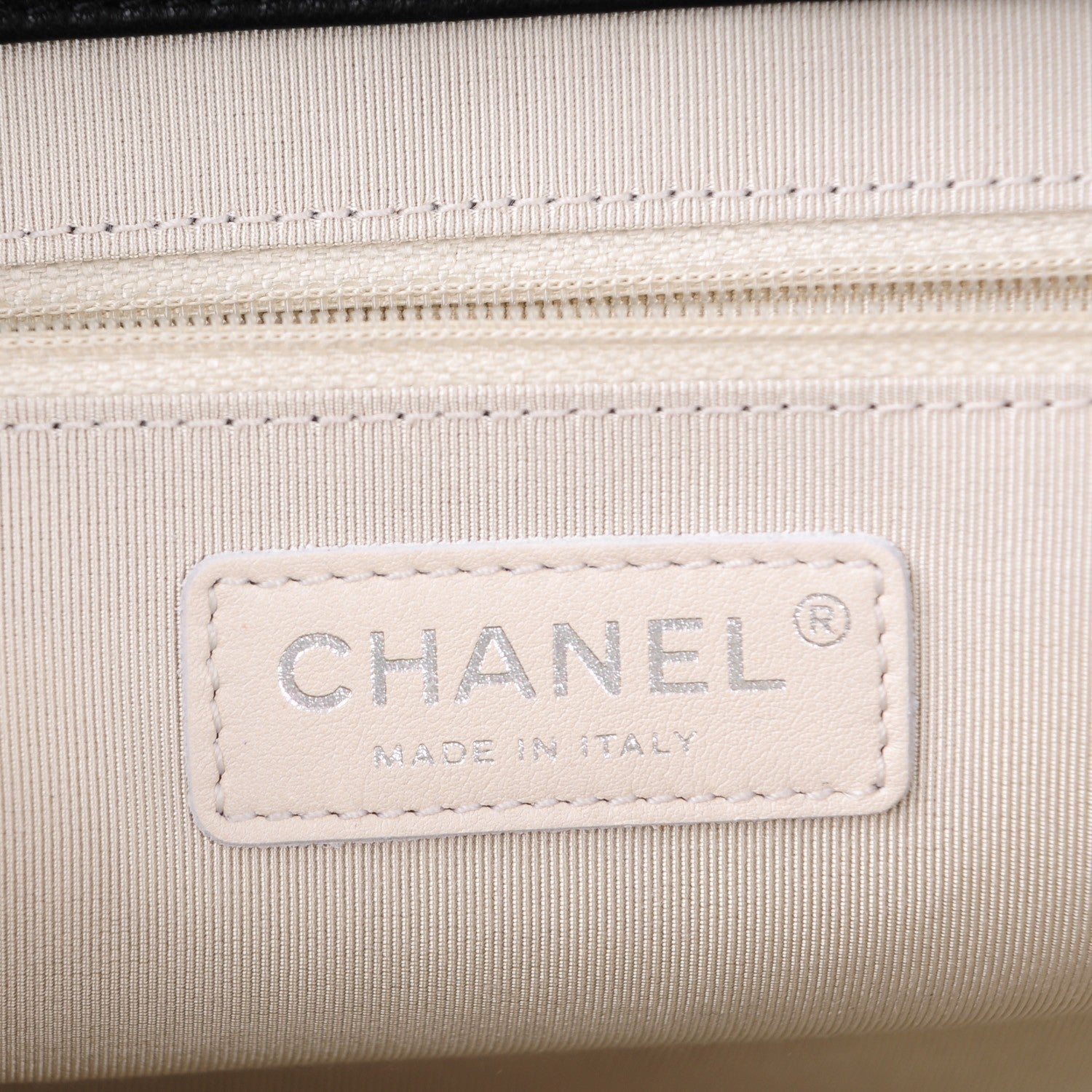 Chanel Washed Lambskin Quilted Medium Chain Around Messenger Black 6 of 7