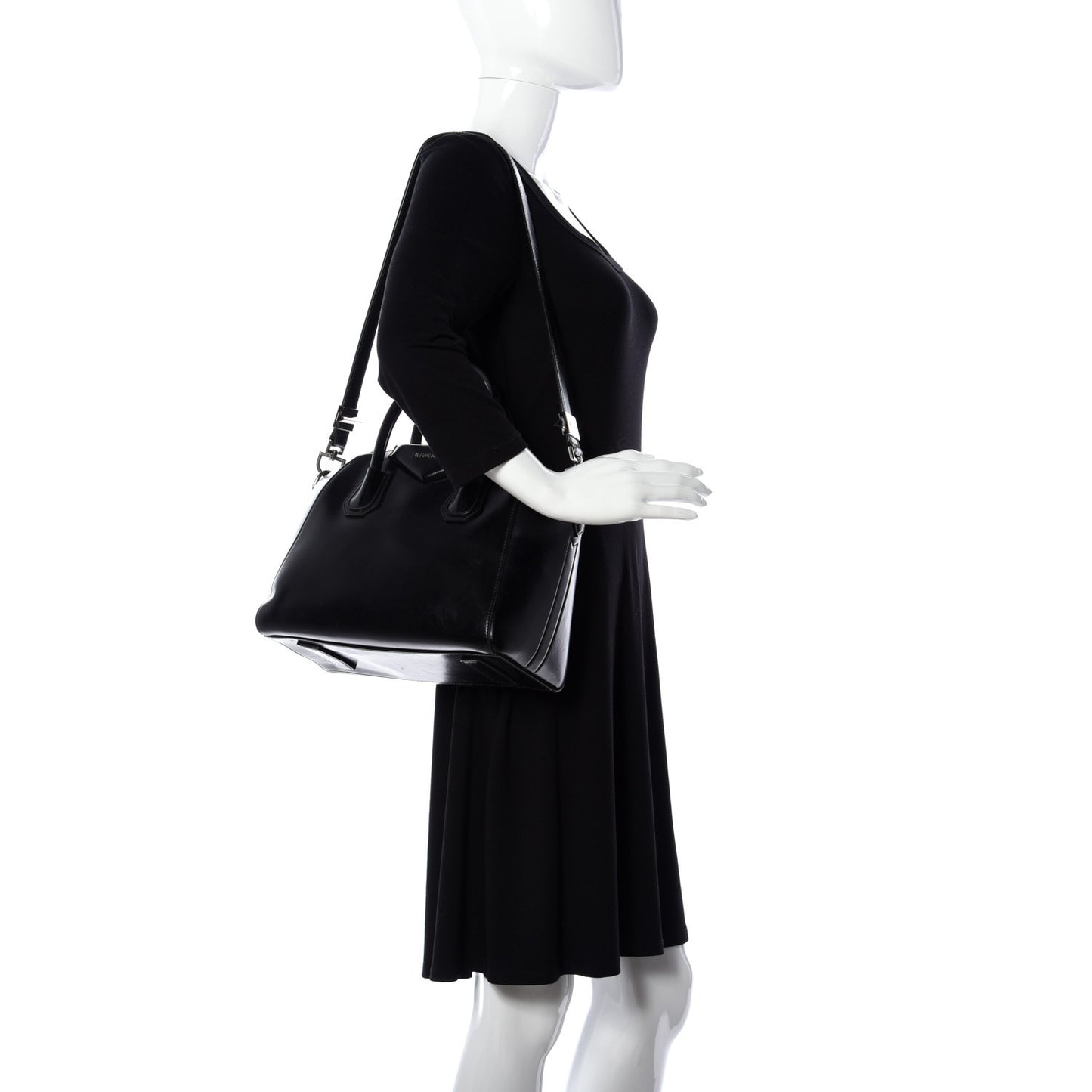 Shiny Lord Calfskin Small Antigona Black