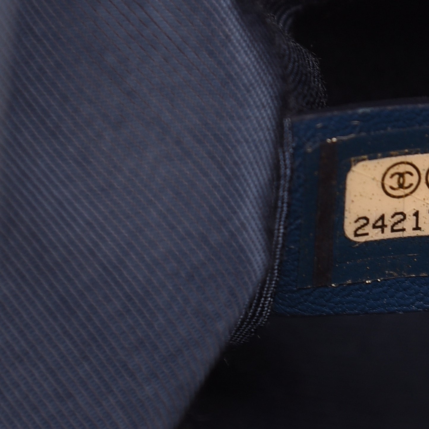 Caviar Quilted Medium Boy Flap Dark Blue