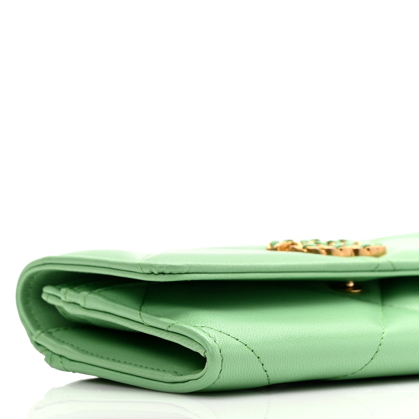 Lambskin Quilted Chanel 19 Flap Wallet Green
