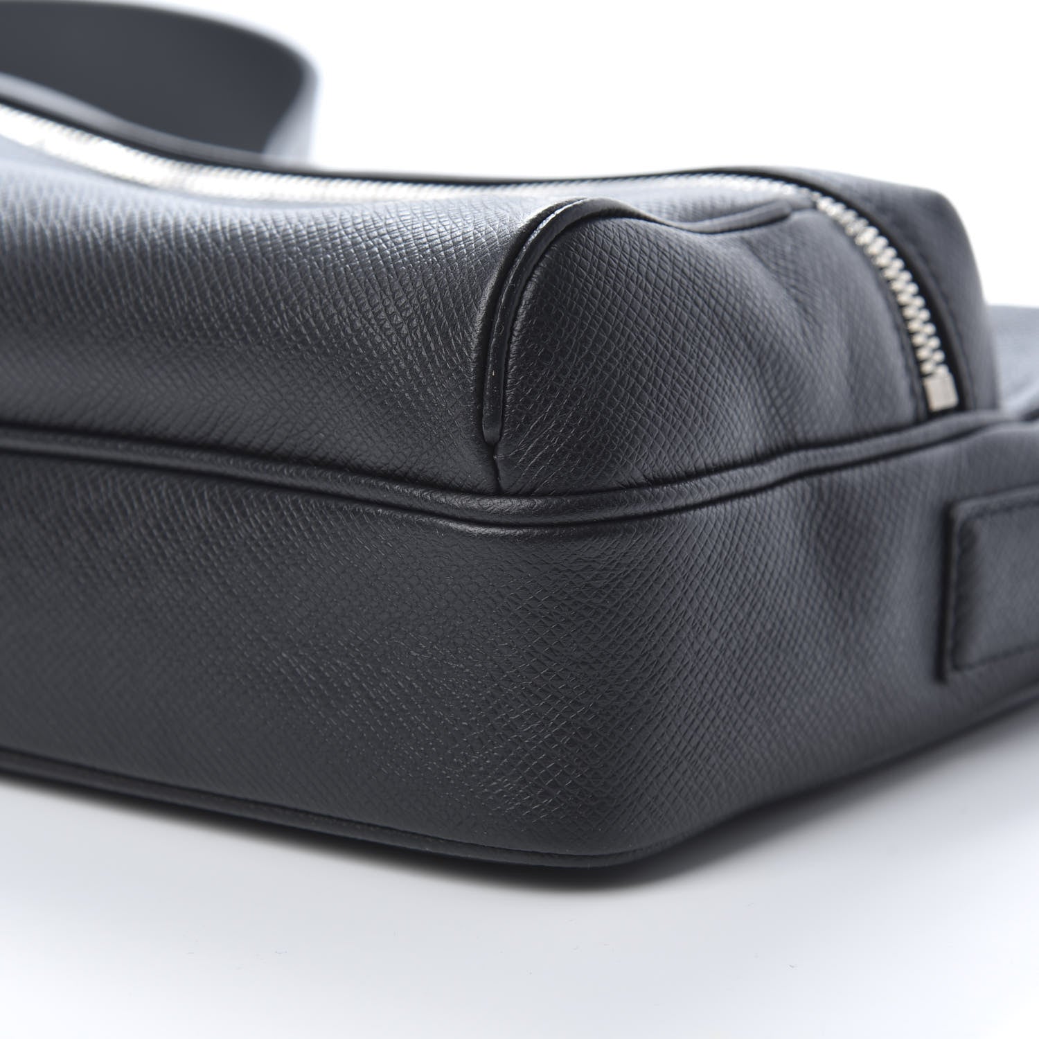 Louis Vuitton Taiga Outdoor Messenger PM Black 10 of 10