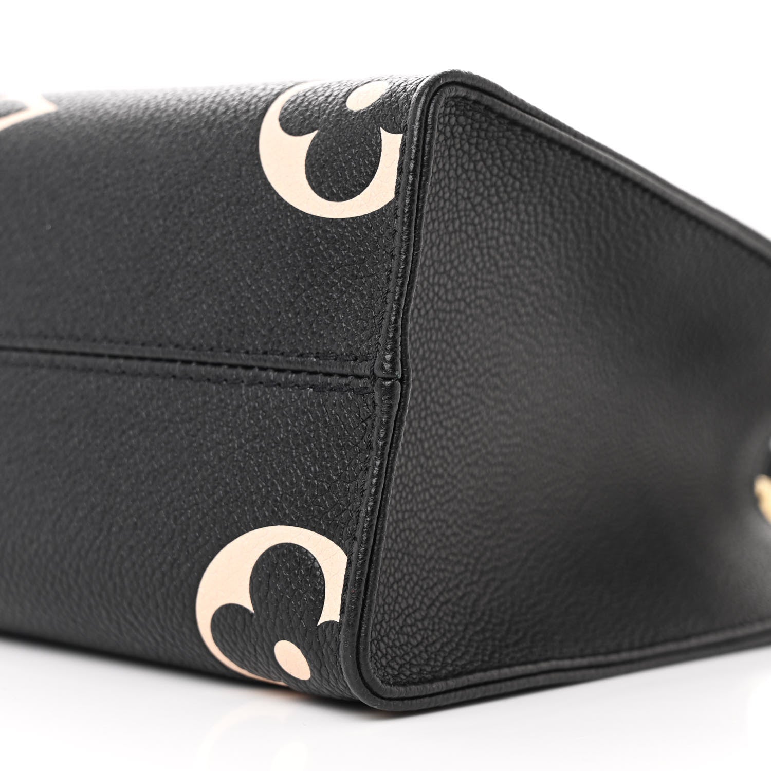Louis Vuitton Empreinte Monogram Giant Onthego PM Black Beige 9 of 9