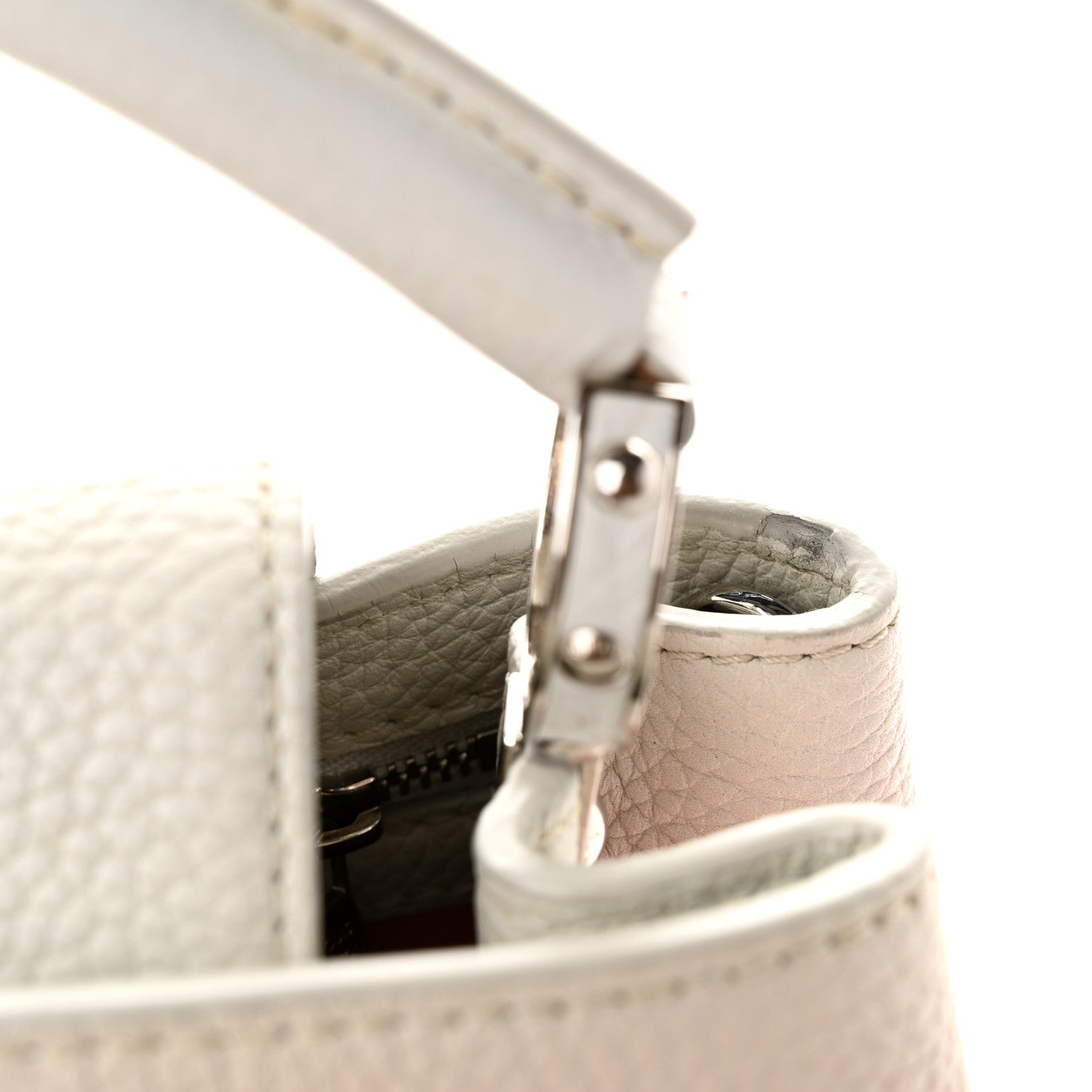 Louis Vuitton Taurillon Gradient Cloudy Capucines BB Corail 10 of 10