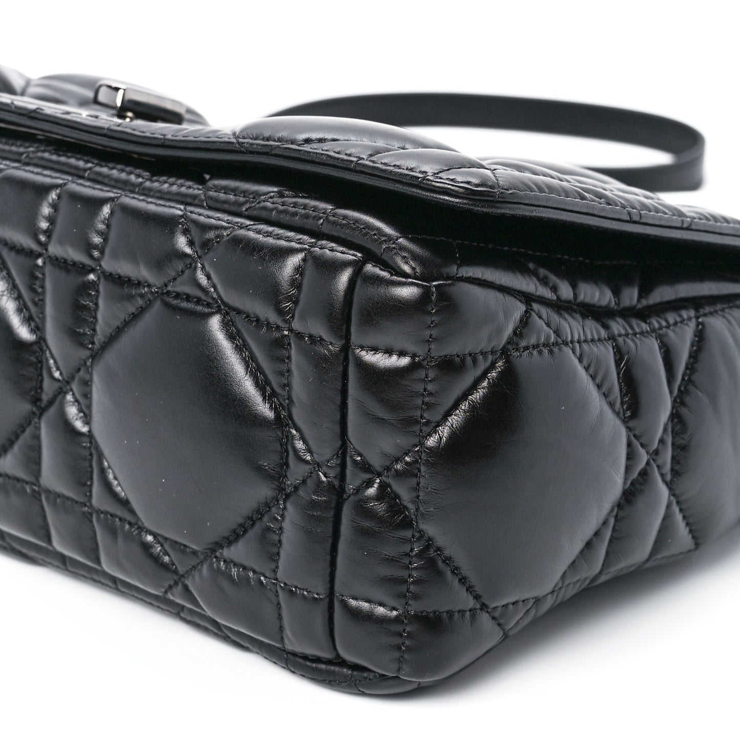 Calfskin Macrocannage Medium Caro Bag Black
